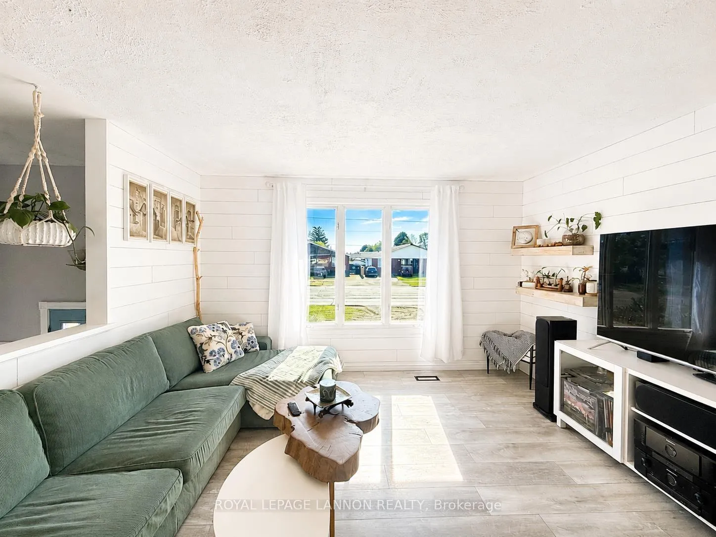 Photo 9 of 443 James Street N, Thunder Bay, Northwood Park — HOMEH