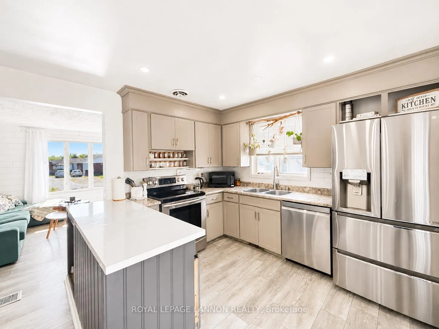 Photo 17 of 443 James Street N, Thunder Bay, Northwood Park — HOMEH