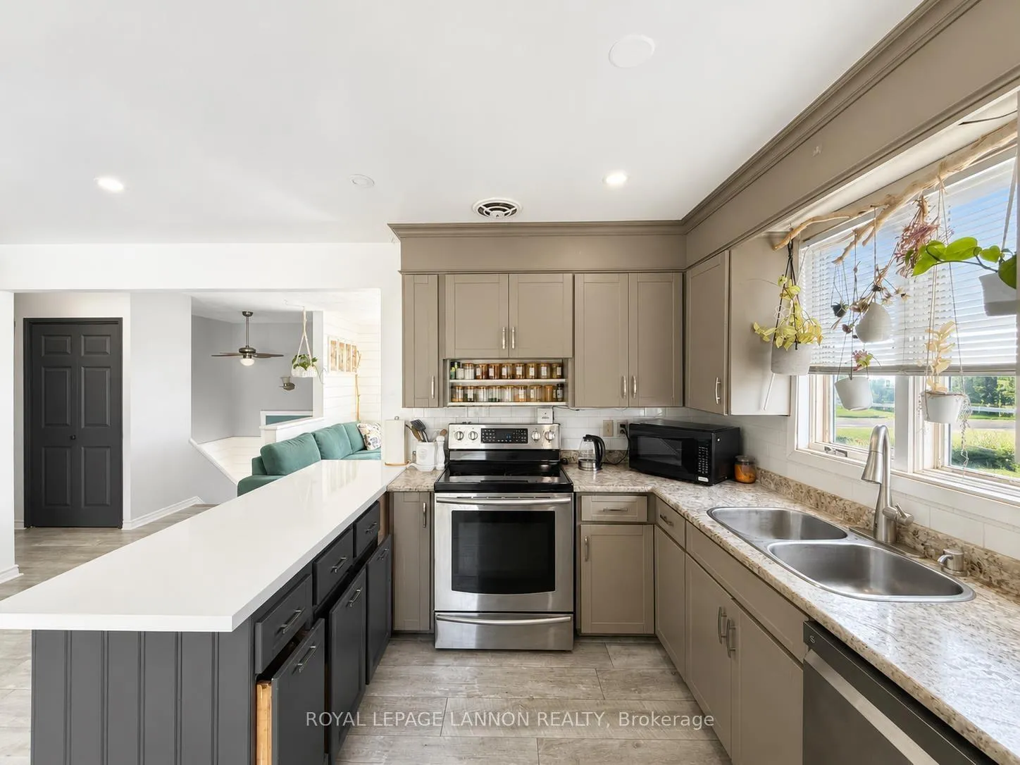 Photo 19 of 443 James Street N, Thunder Bay, Northwood Park — HOMEH