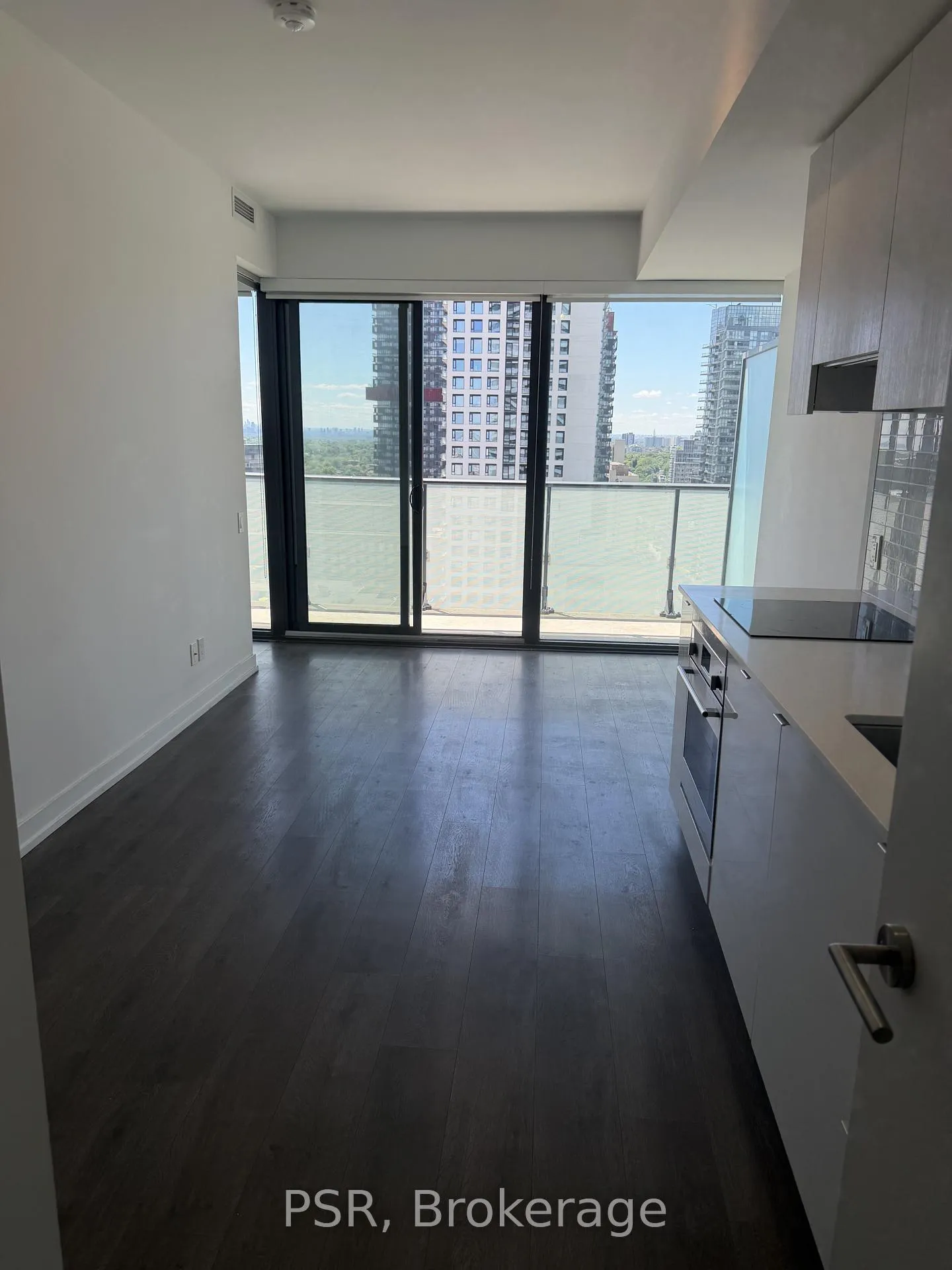 Photo 6 of Unit 2712, 161 Roehampton Avenue, Toronto, Mount Pleasant West — HOMEH