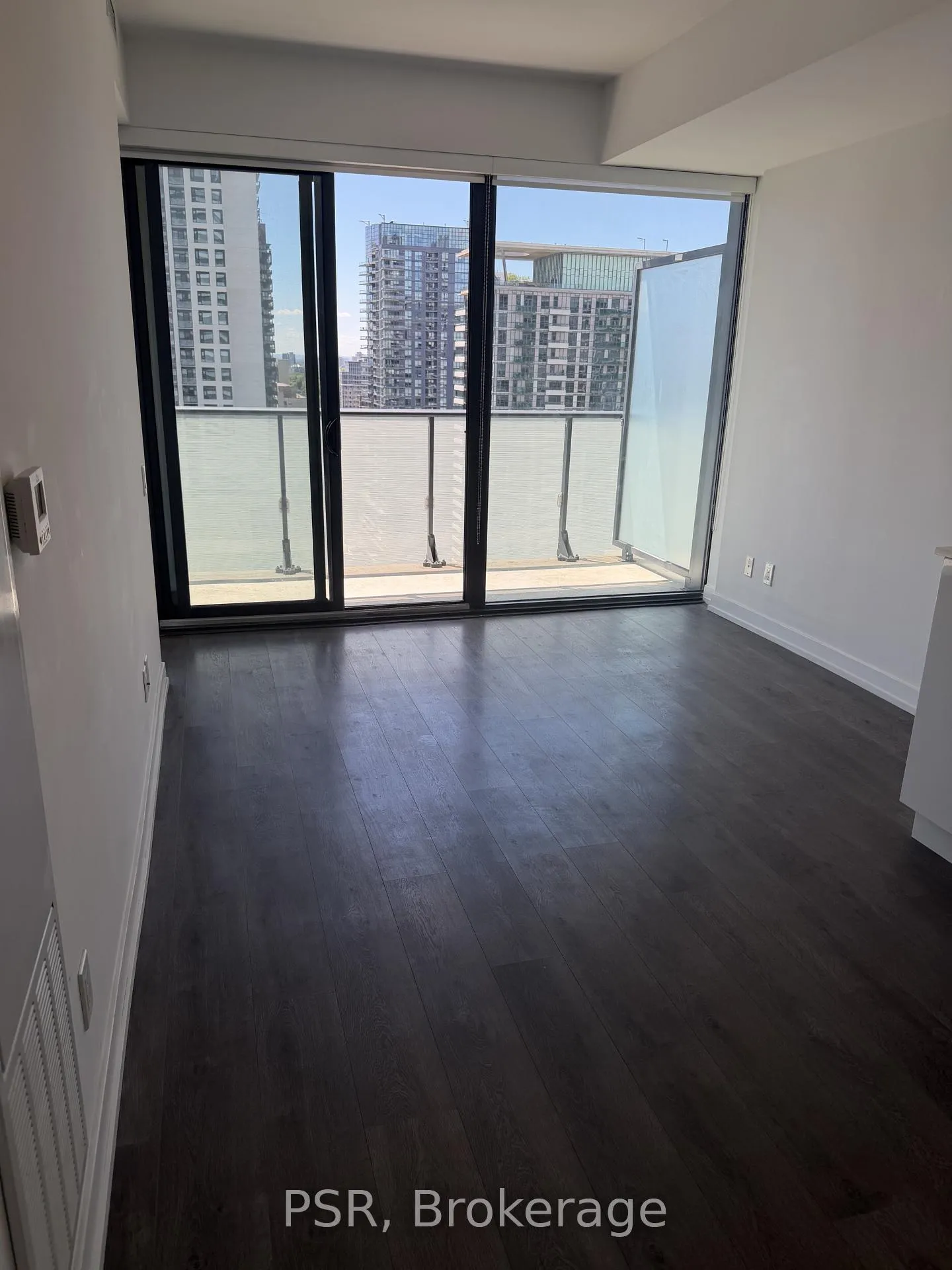 Photo 7 of Unit 2712, 161 Roehampton Avenue, Toronto, Mount Pleasant West — HOMEH