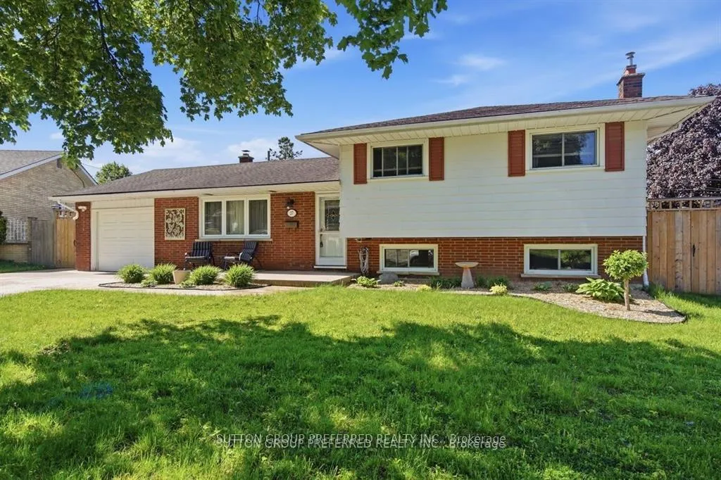 Photo 4 of 27 Stormont Drive, London, South T — HOMEH