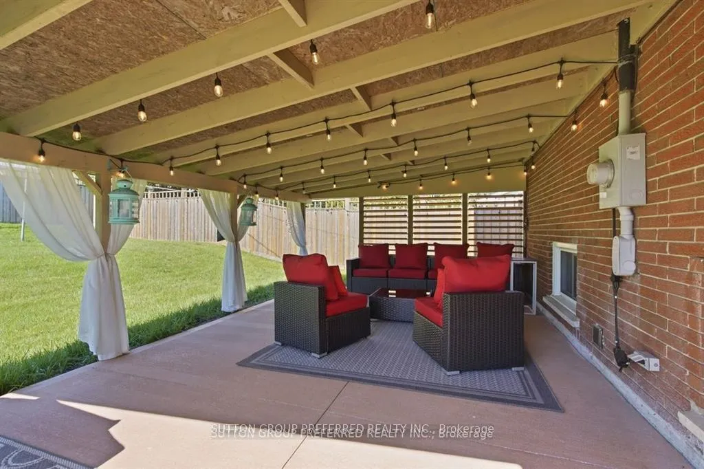 Photo 35 of 27 Stormont Drive, London, South T — HOMEH