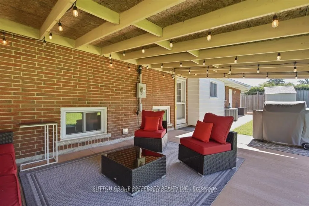 Photo 37 of 27 Stormont Drive, London, South T — HOMEH