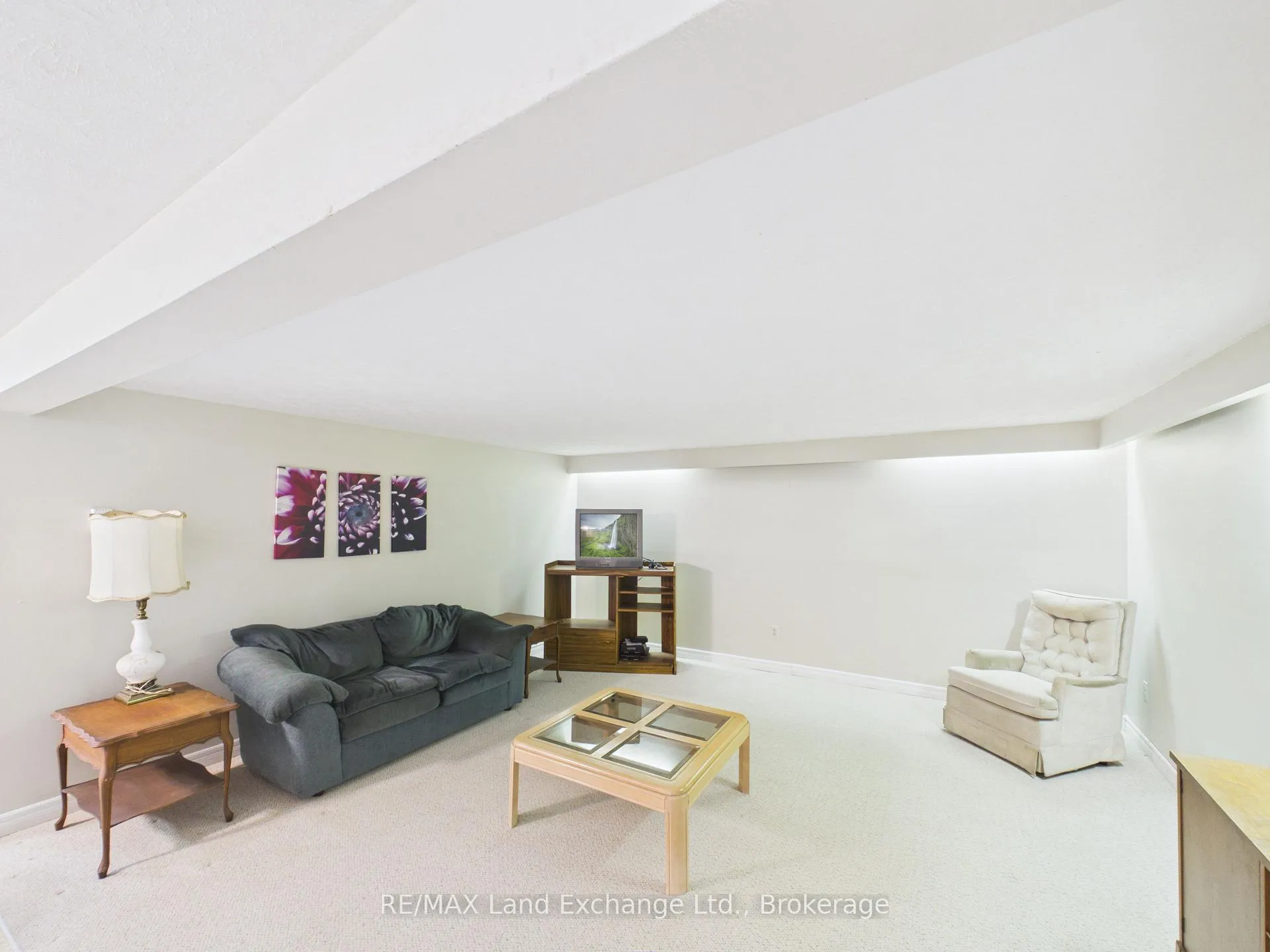 Photo 18 of 28 Penetangore Row S, Huron-Kinloss — HOMEH