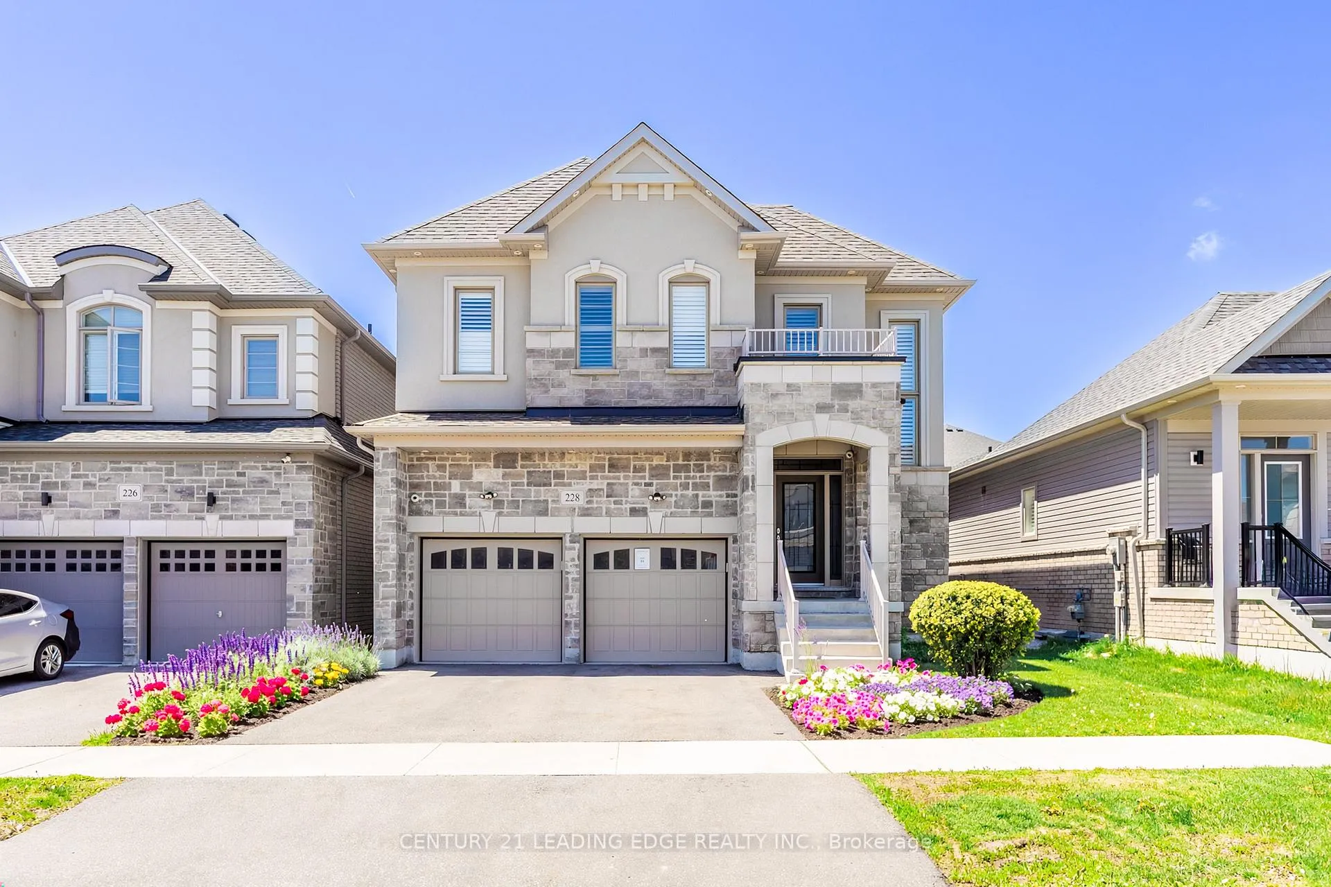Photo 1 of 228 Fleetwood Drive, Oshawa, Eastdale — HOMEH