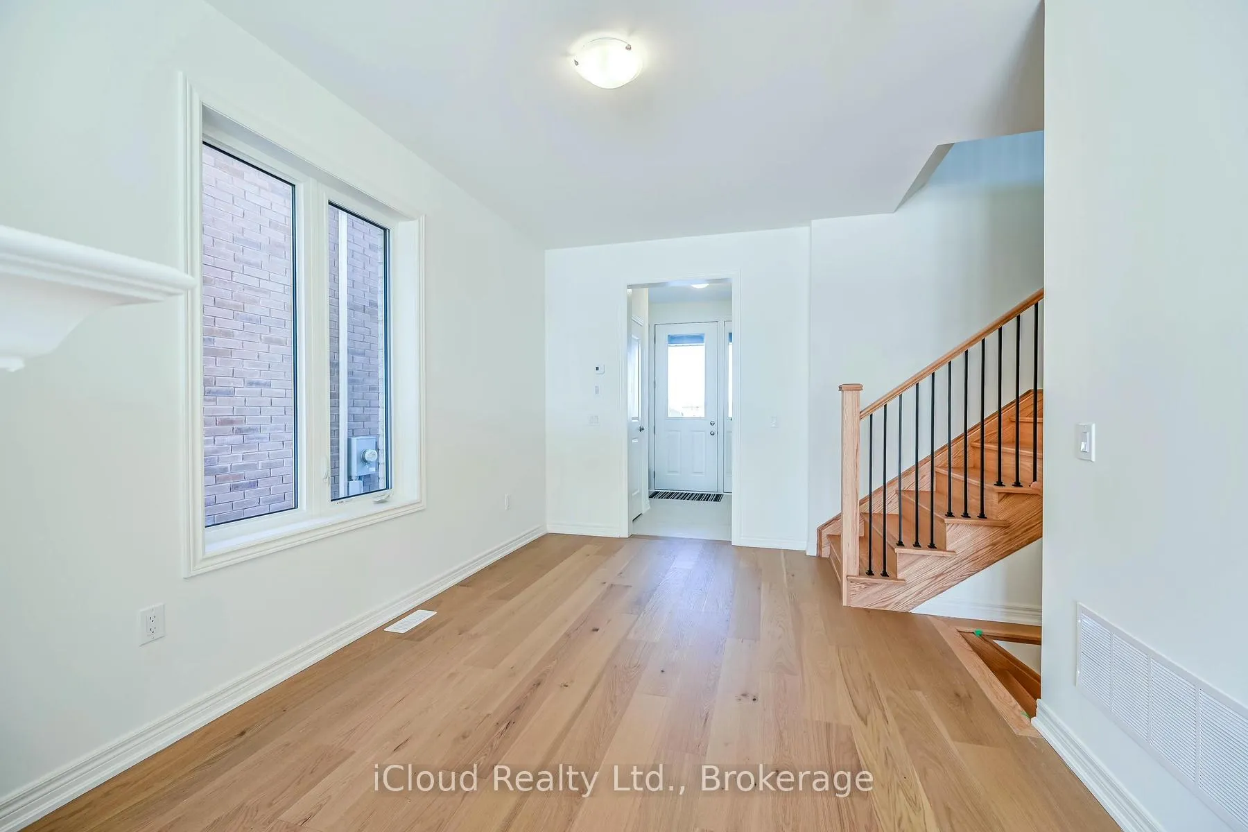 Photo 7 of 111 Picardy Drive, Hamilton, Stoney Creek — HOMEH