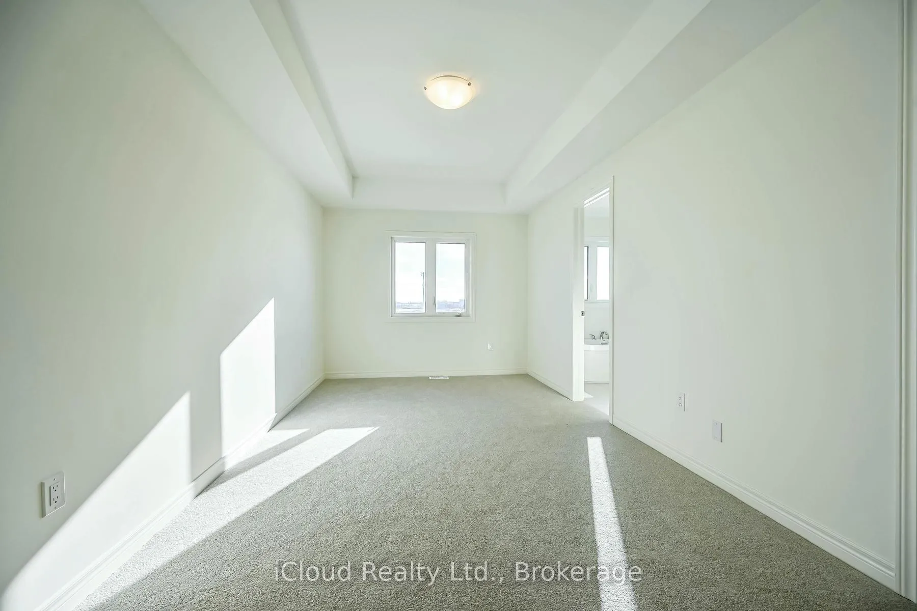 Photo 16 of 111 Picardy Drive, Hamilton, Stoney Creek — HOMEH