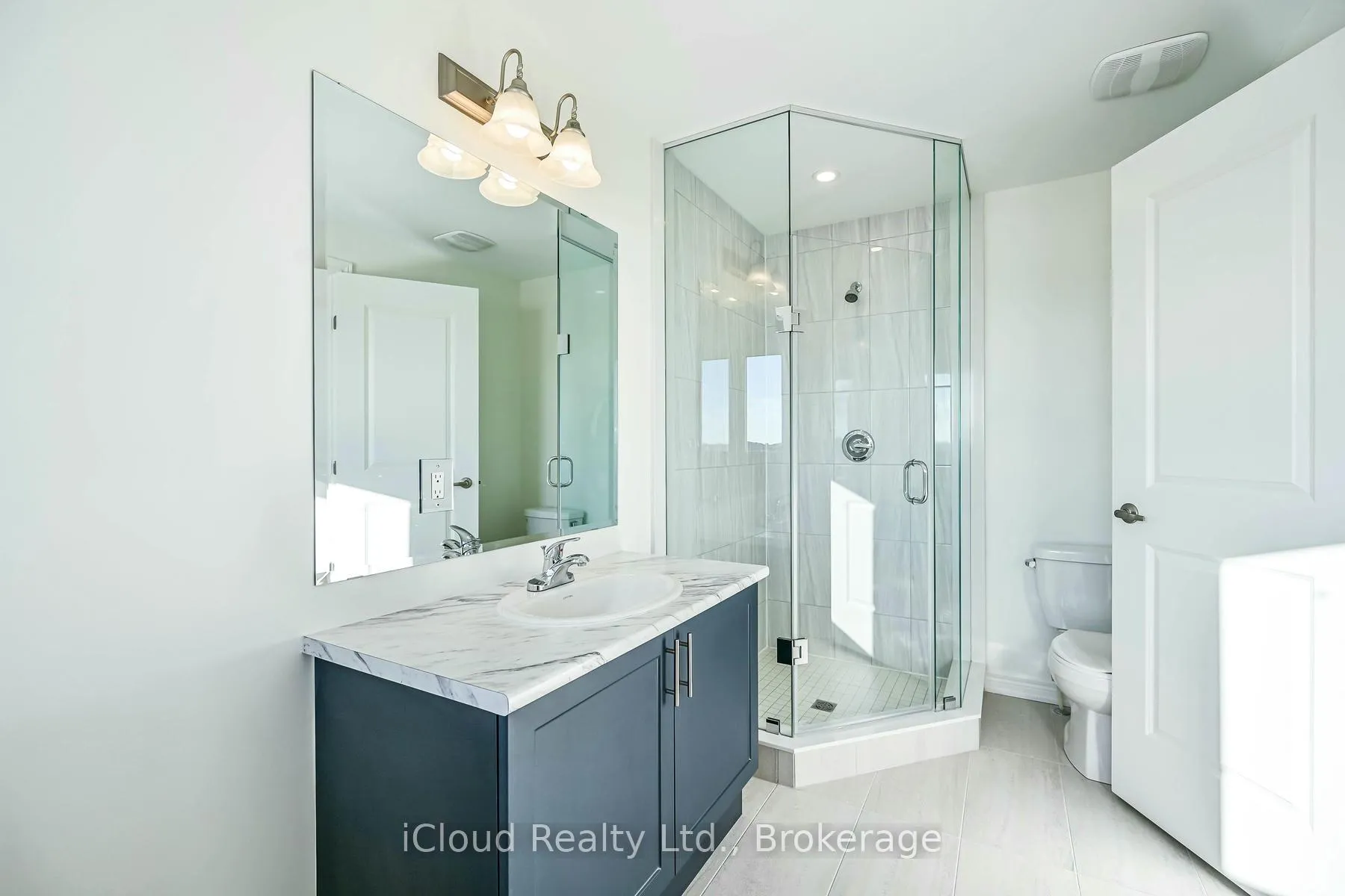 Photo 17 of 111 Picardy Drive, Hamilton, Stoney Creek — HOMEH