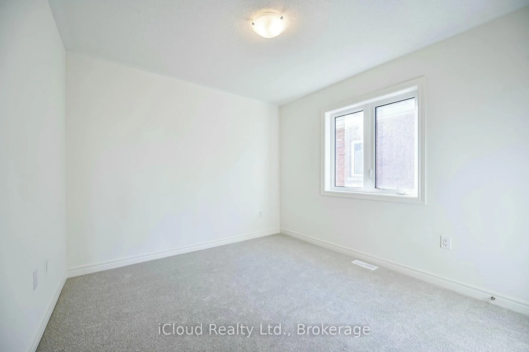 Photo 20 of 111 Picardy Drive, Hamilton, Stoney Creek — HOMEH