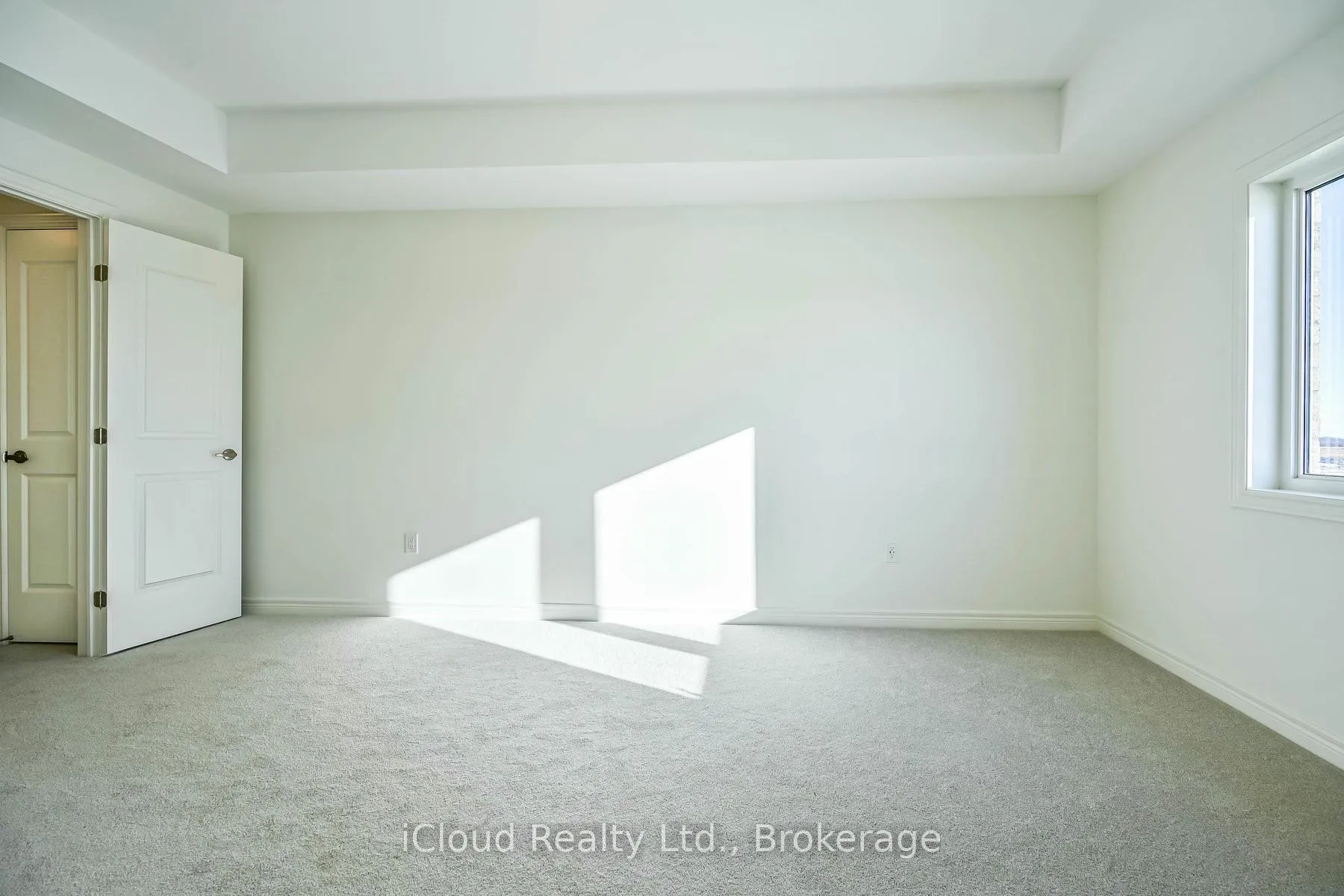 Photo 22 of 111 Picardy Drive, Hamilton, Stoney Creek — HOMEH