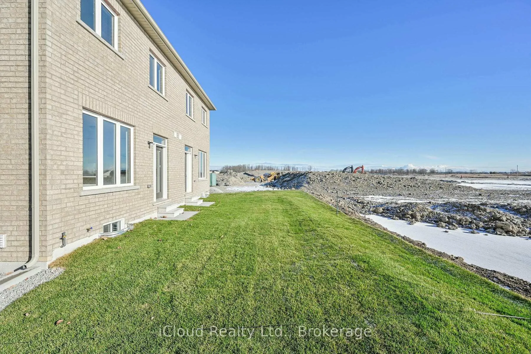 Photo 31 of 111 Picardy Drive, Hamilton, Stoney Creek — HOMEH