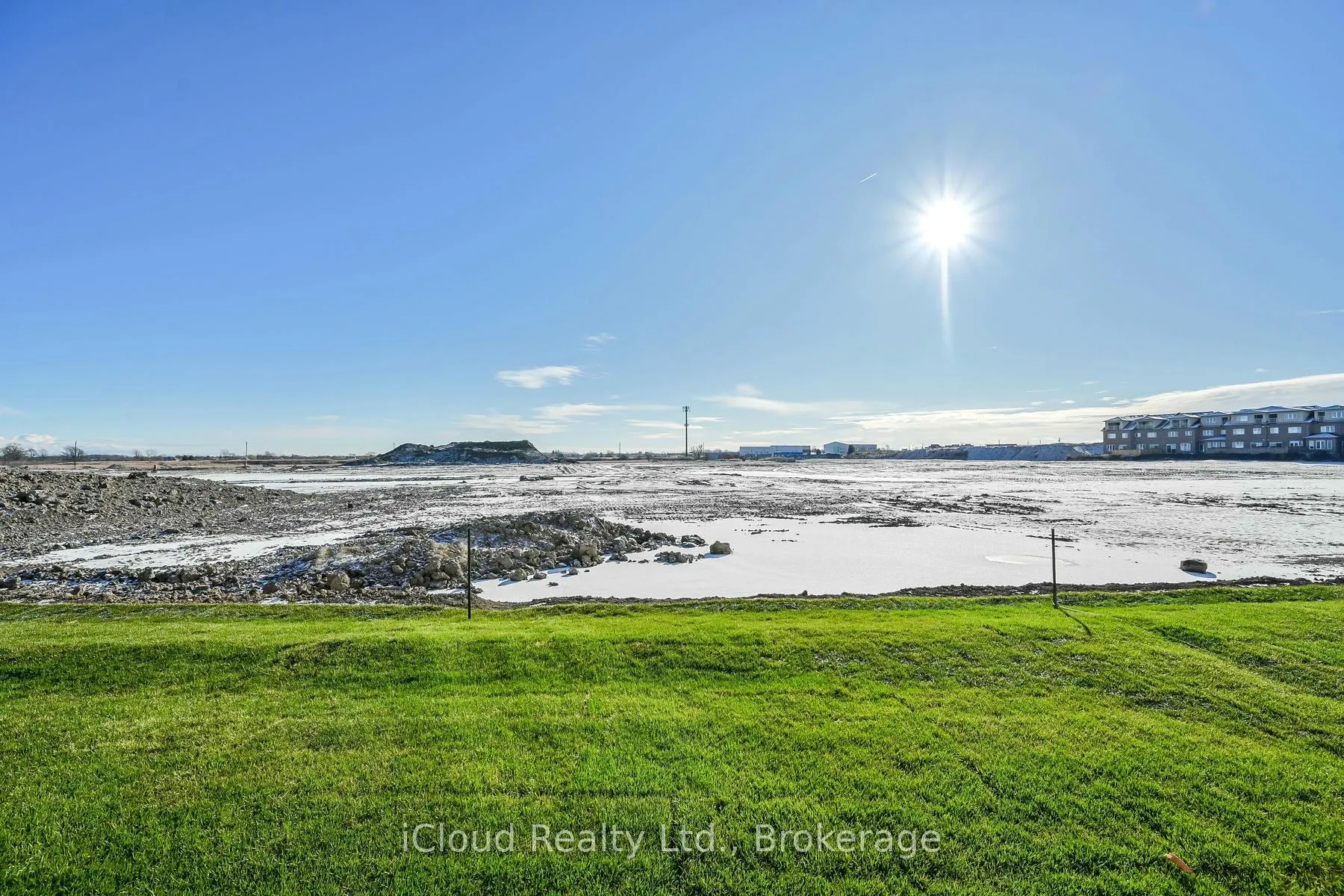 Photo 32 of 111 Picardy Drive, Hamilton, Stoney Creek — HOMEH
