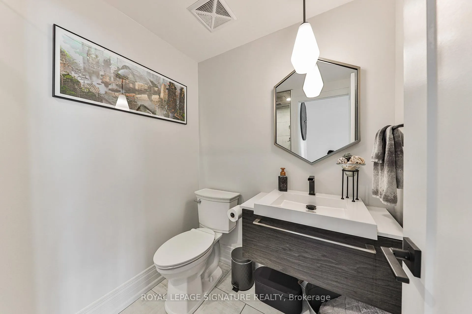 Photo 19 of Unit 902, 112 George Street, Toronto, Moss Park — HOMEH