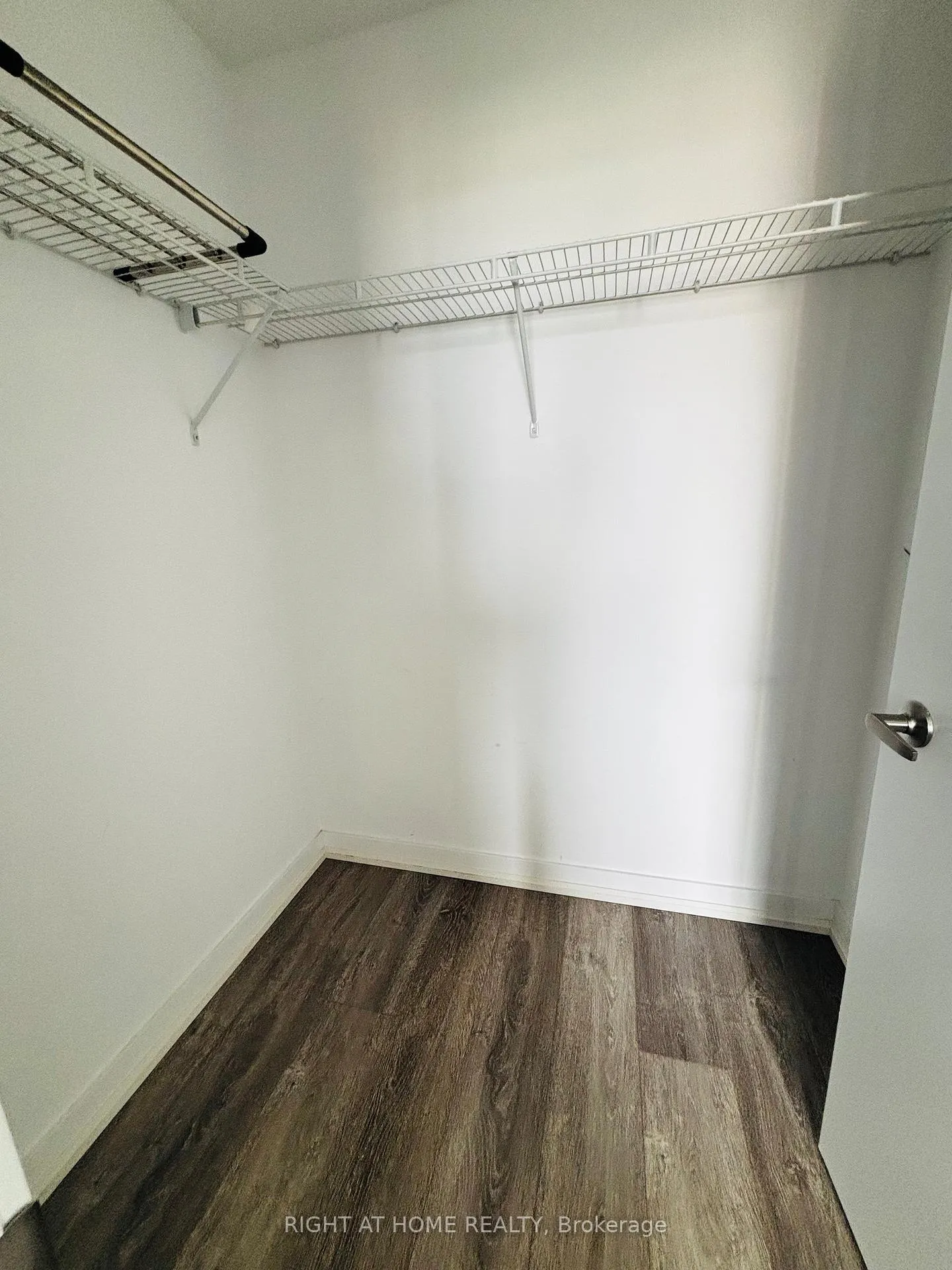 Photo 9 of Unit 518, 2486 Old Bronte Road, Oakville, Westmount — HOMEH