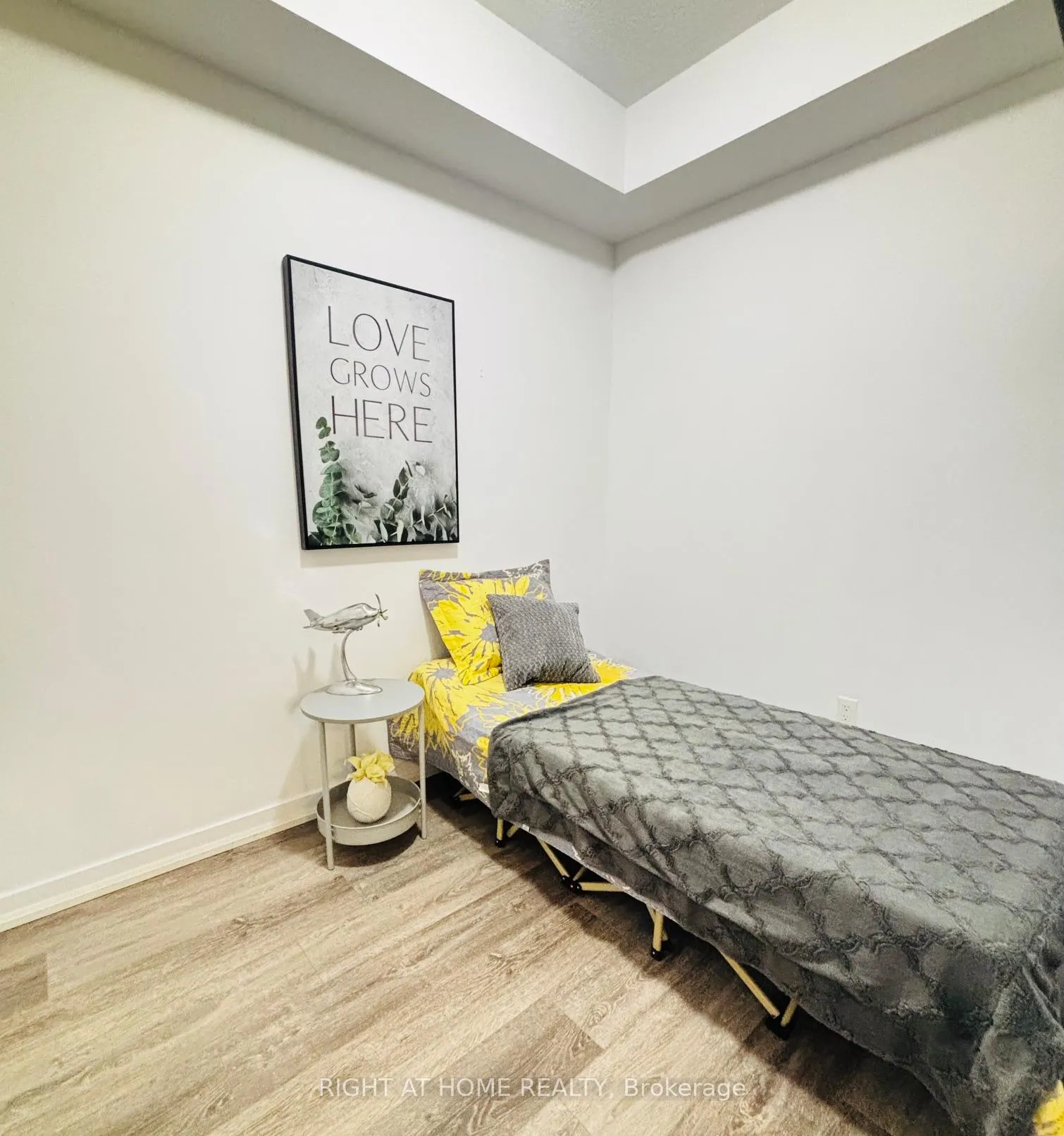 Photo 10 of Unit 518, 2486 Old Bronte Road, Oakville, Westmount — HOMEH