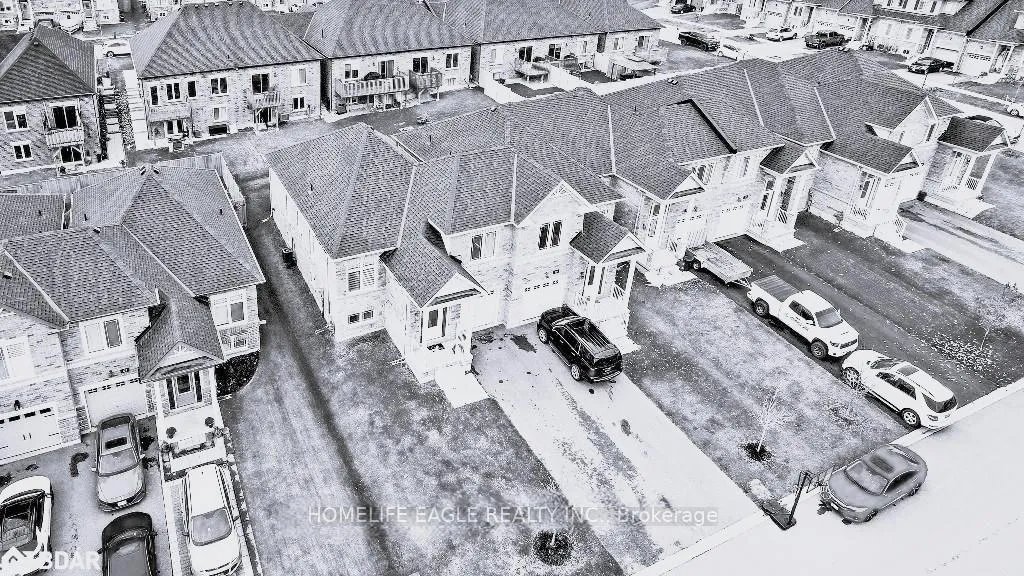 Photo 5 of 126 Isabella Drive, Orillia — HOMEH