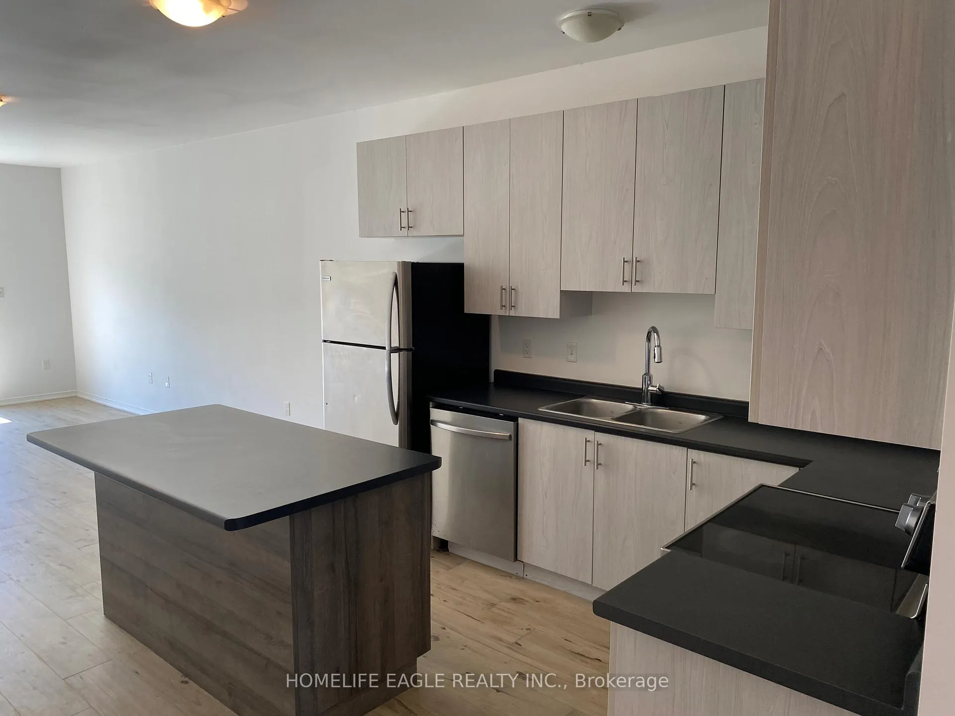 Photo 17 of 126 Isabella Drive, Orillia — HOMEH