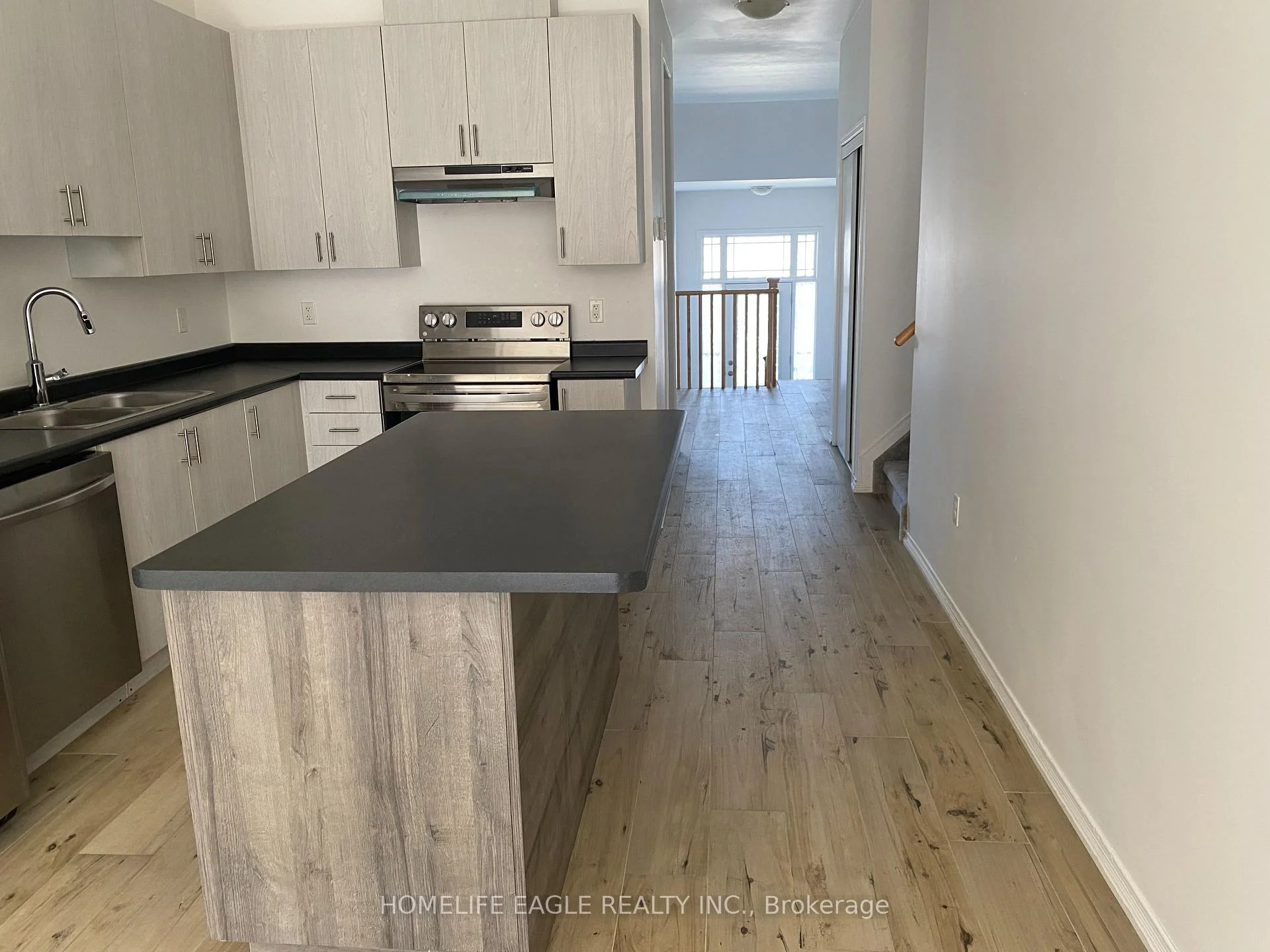 Photo 13 of 126 Isabella Drive, Orillia — HOMEH