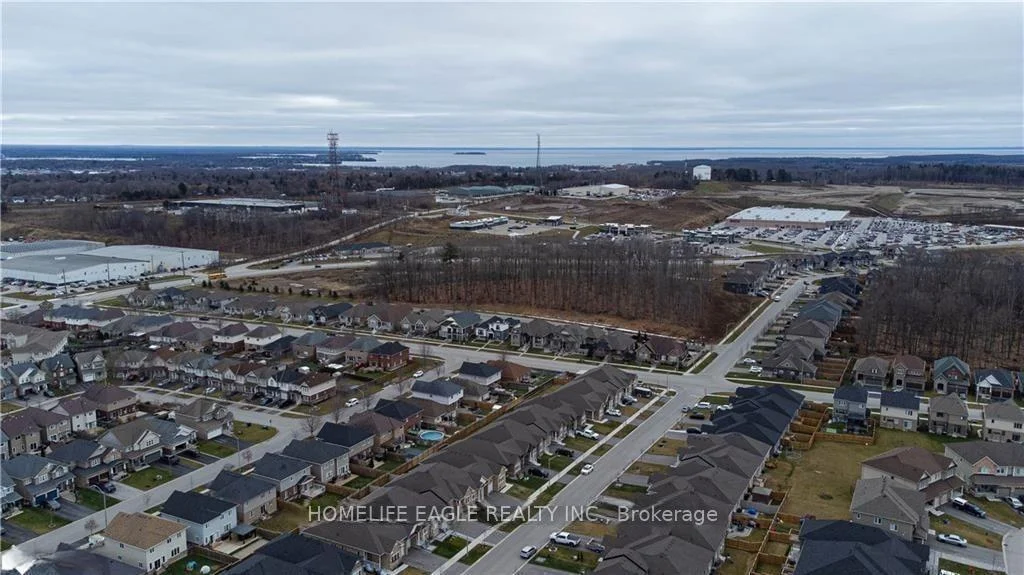 Photo 22 of 126 Isabella Drive, Orillia — HOMEH