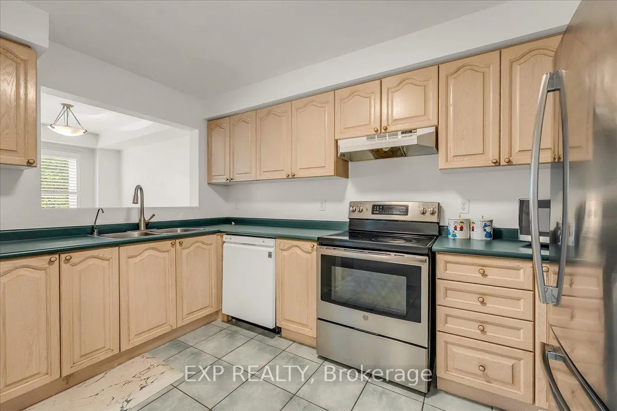 Photo 7 of 2260 Arbourview Drive, Oakville, Westmount — HOMEH