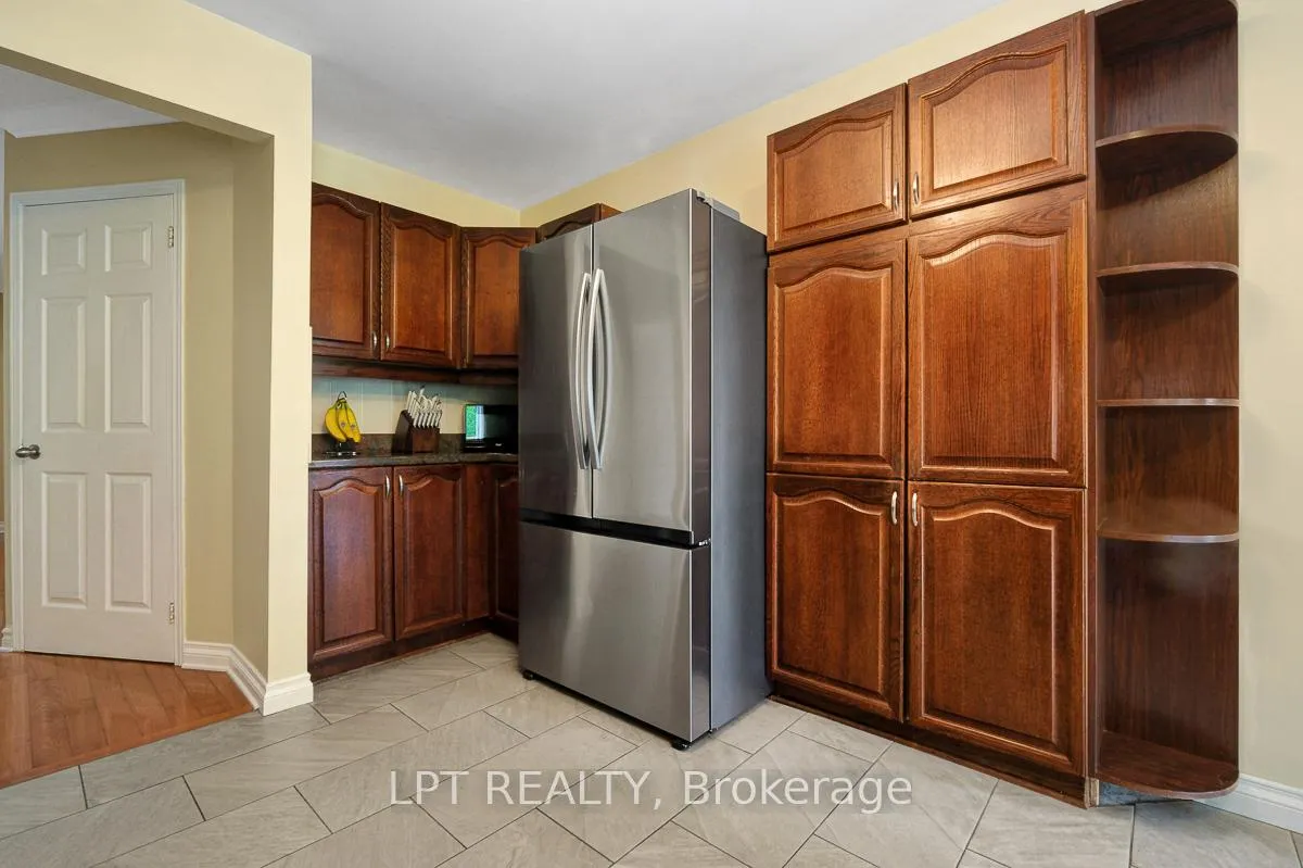 Photo 12 of 61 Shetland Way, Ottawa, Kanata - Bridlewood — HOMEH