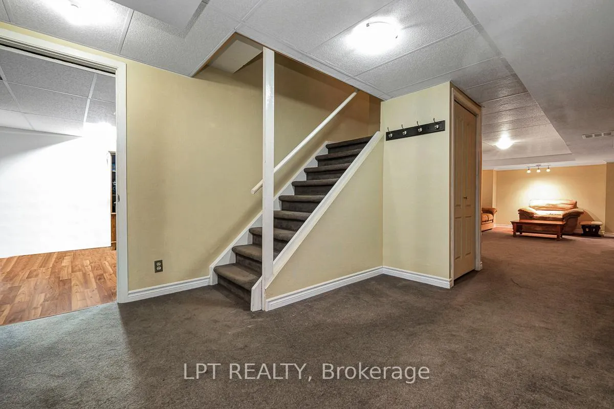 Photo 37 of 61 Shetland Way, Ottawa, Kanata - Bridlewood — HOMEH