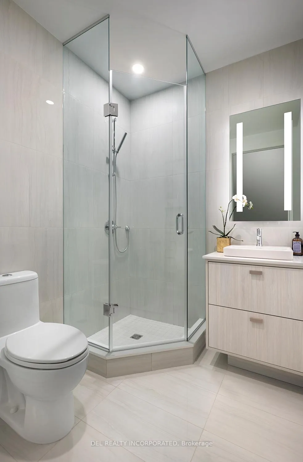Photo 5 of Unit 404, 115 Denison Avenue, Toronto, Kensington-Chinatown — HOMEH