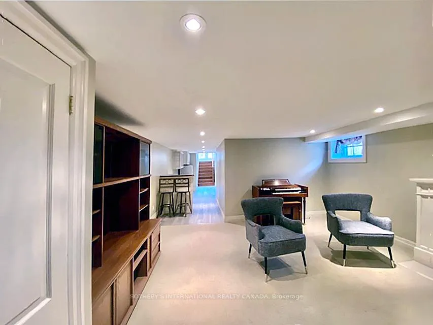 Photo 20 of Unit Main + Lower, 21 Melgund Road, Toronto, Casa Loma — HOMEH
