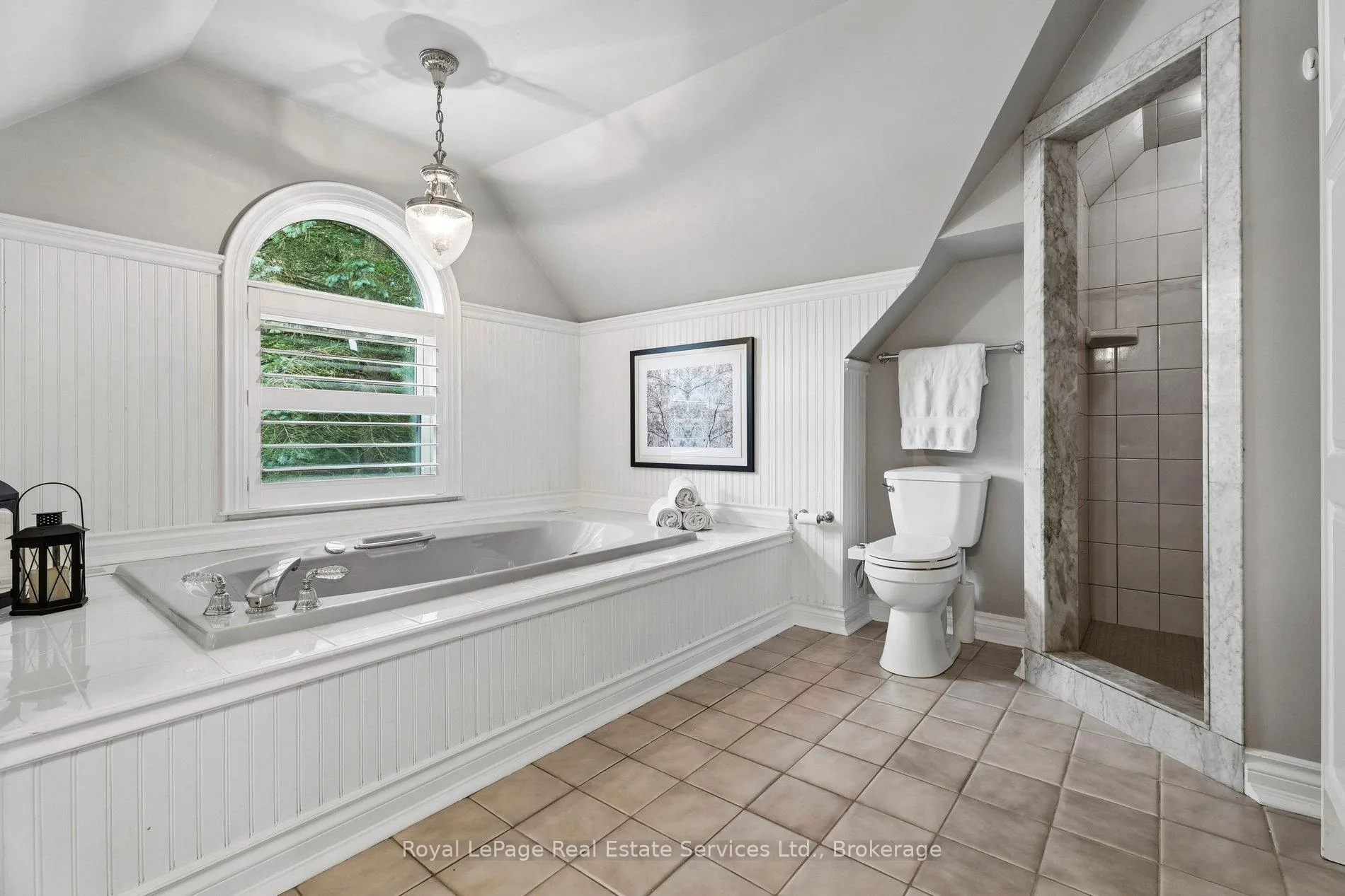 Photo 32 of 1 Stonebury Place, Hamilton, Rural Flamborough — HOMEH