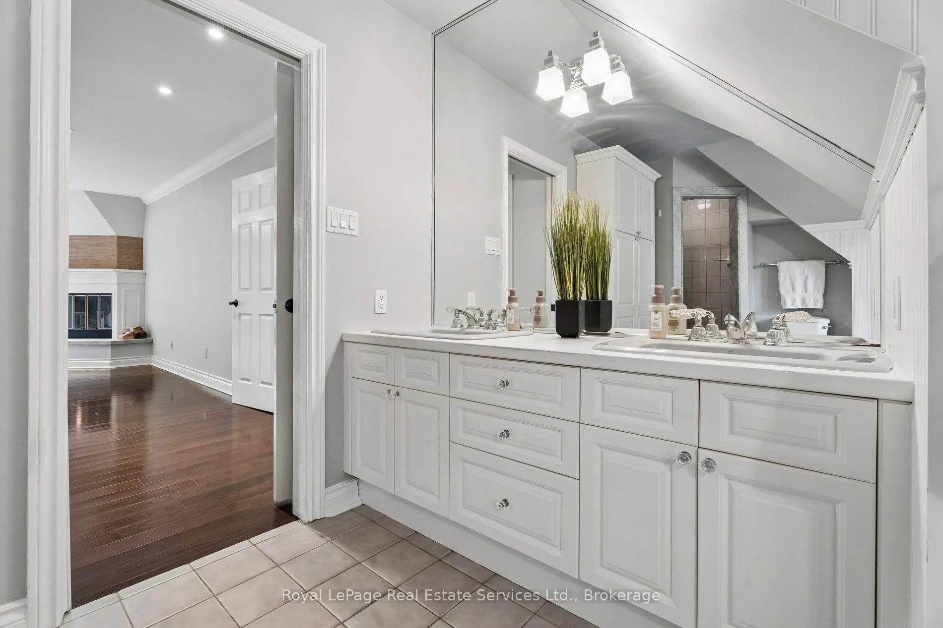 Photo 33 of 1 Stonebury Place, Hamilton, Rural Flamborough — HOMEH