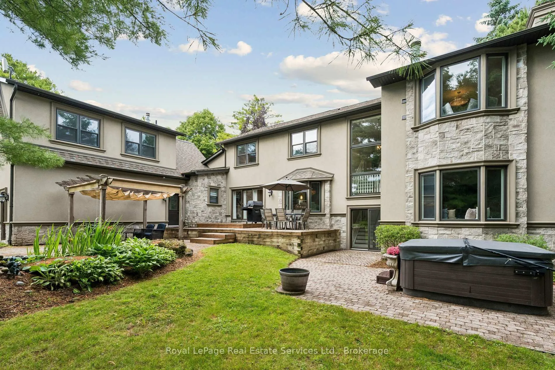 Photo 43 of 1 Stonebury Place, Hamilton, Rural Flamborough — HOMEH