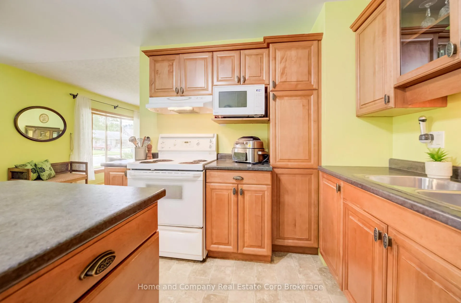 Photo 7 of 122 Brydges Street, Stratford — HOMEH