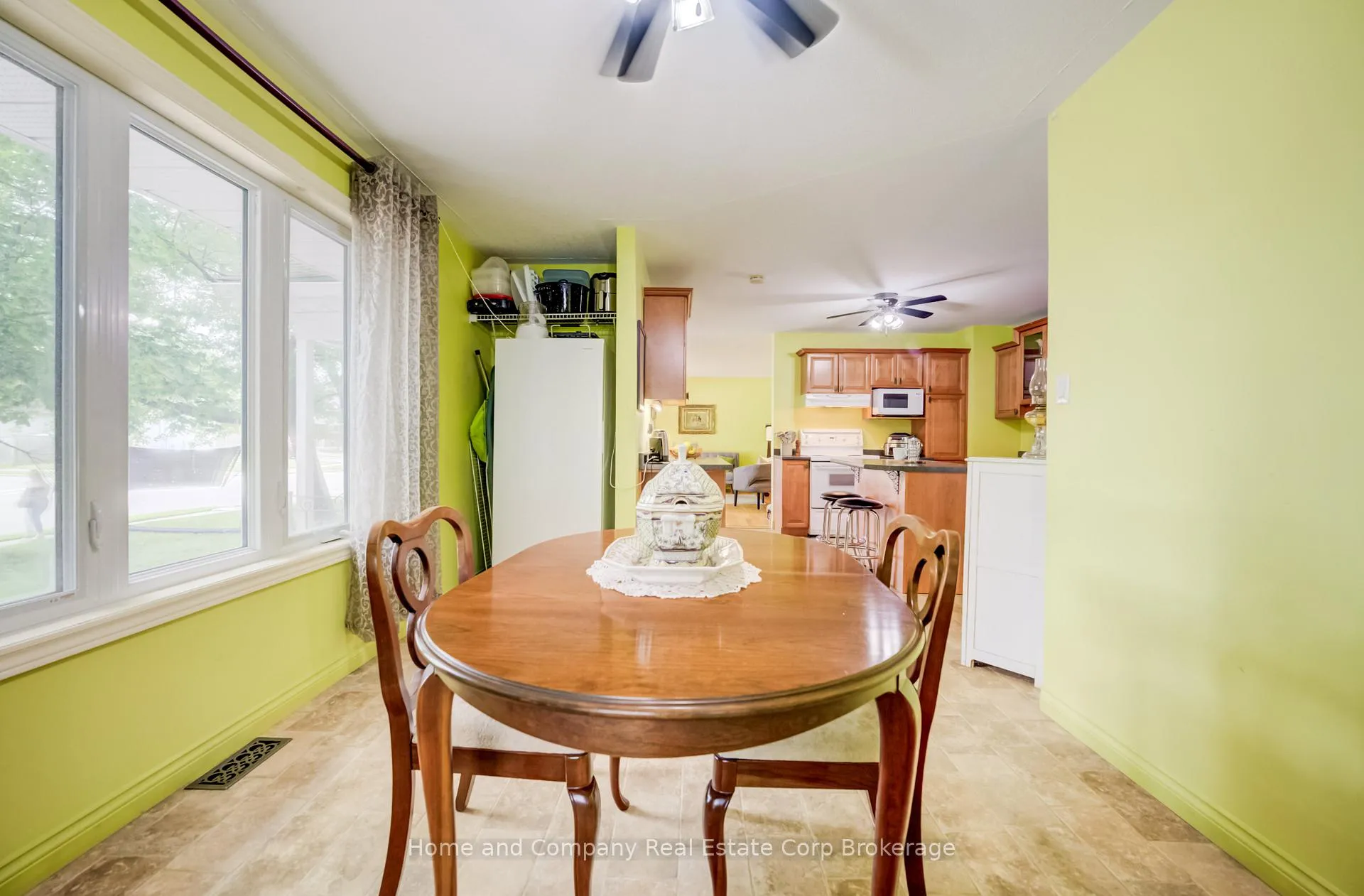 Photo 12 of 122 Brydges Street, Stratford — HOMEH