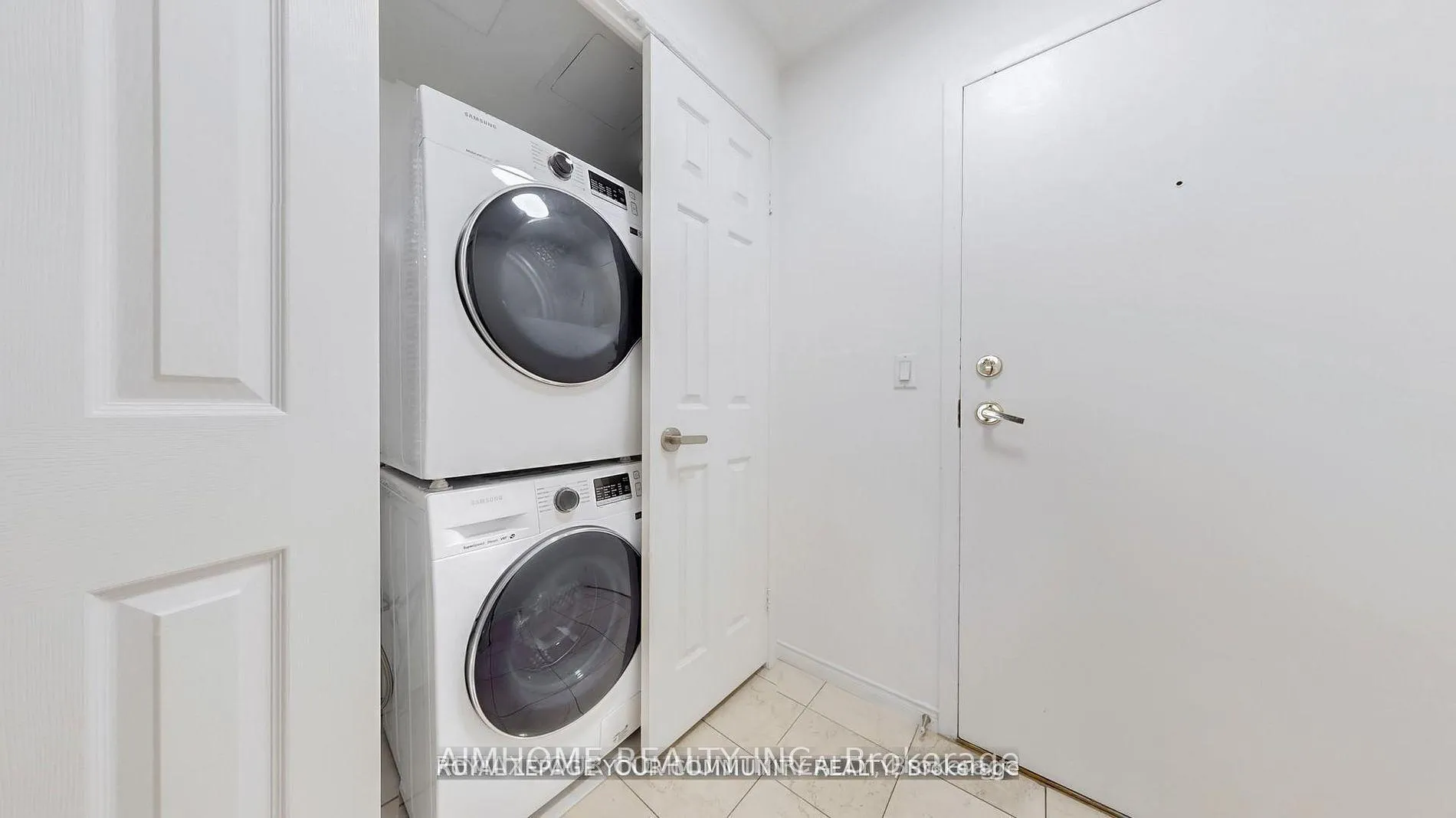 Photo 19 of Unit 1209, 909 Bay Street, Toronto, Bay Street Corridor — HOMEH