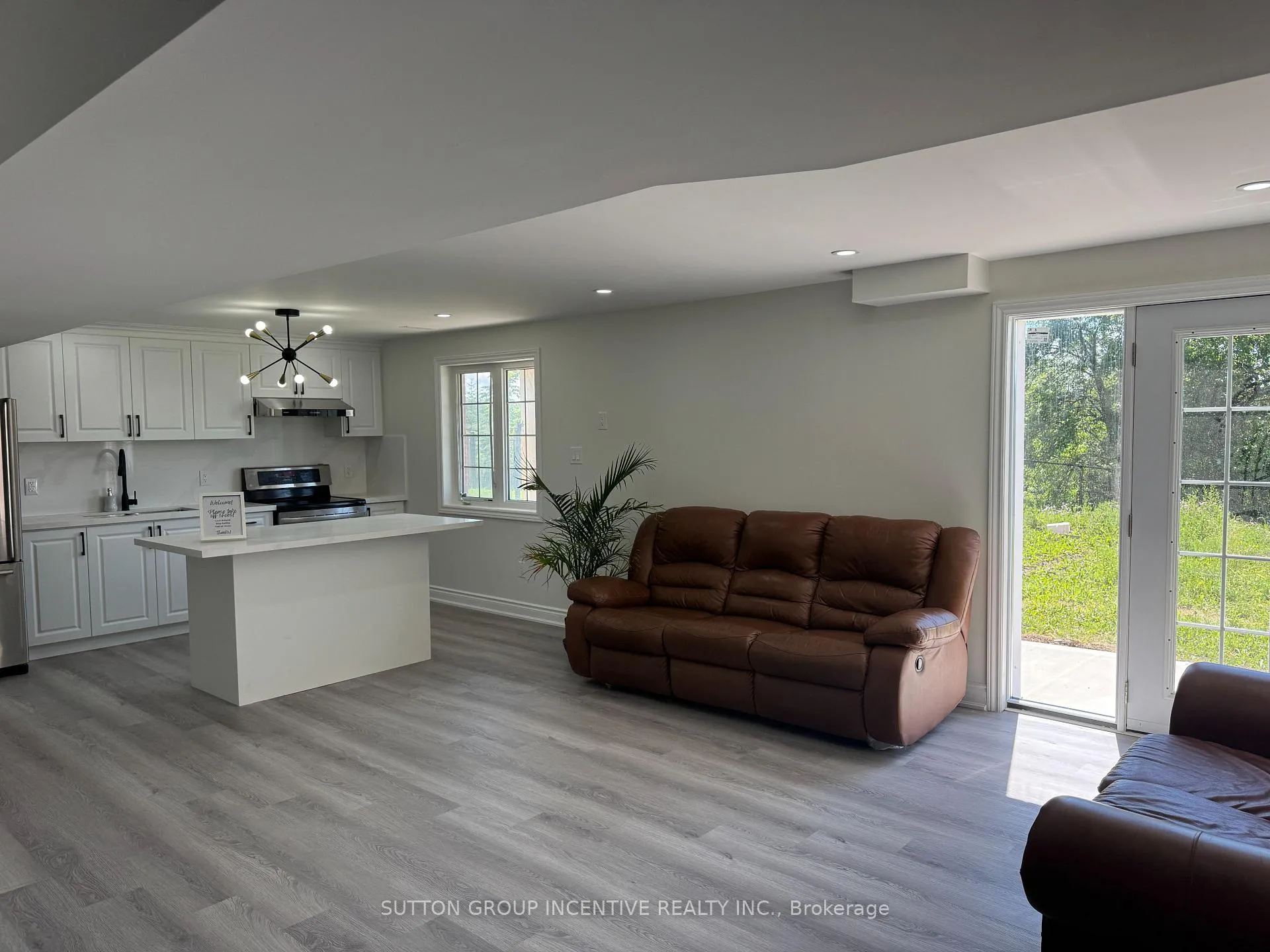 Photo 3 of Unit B, 973- Walk out UNIT B Green Street, Innisfil, Lefroy — HOMEH