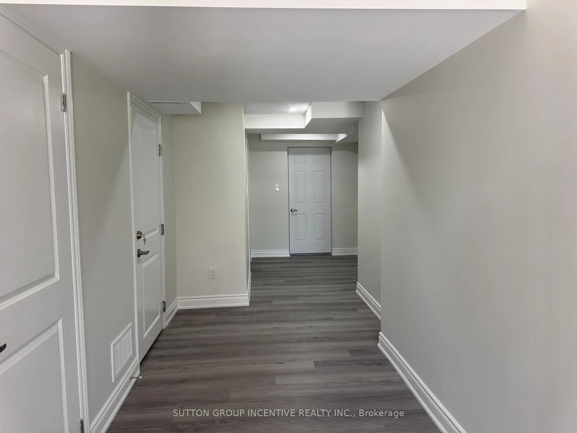 Photo 8 of Unit B, 973- Walk out UNIT B Green Street, Innisfil, Lefroy — HOMEH