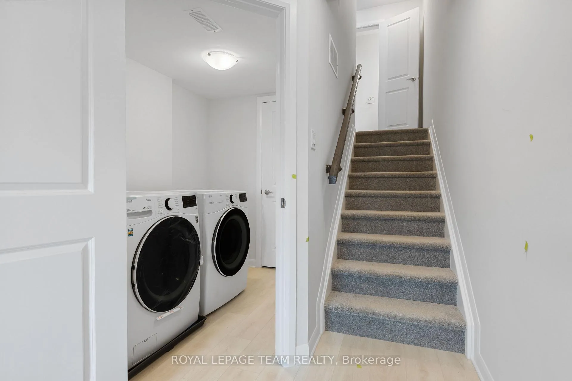 Photo 3 of 47 Cordage Street, Ottawa, Avalon East — HOMEH