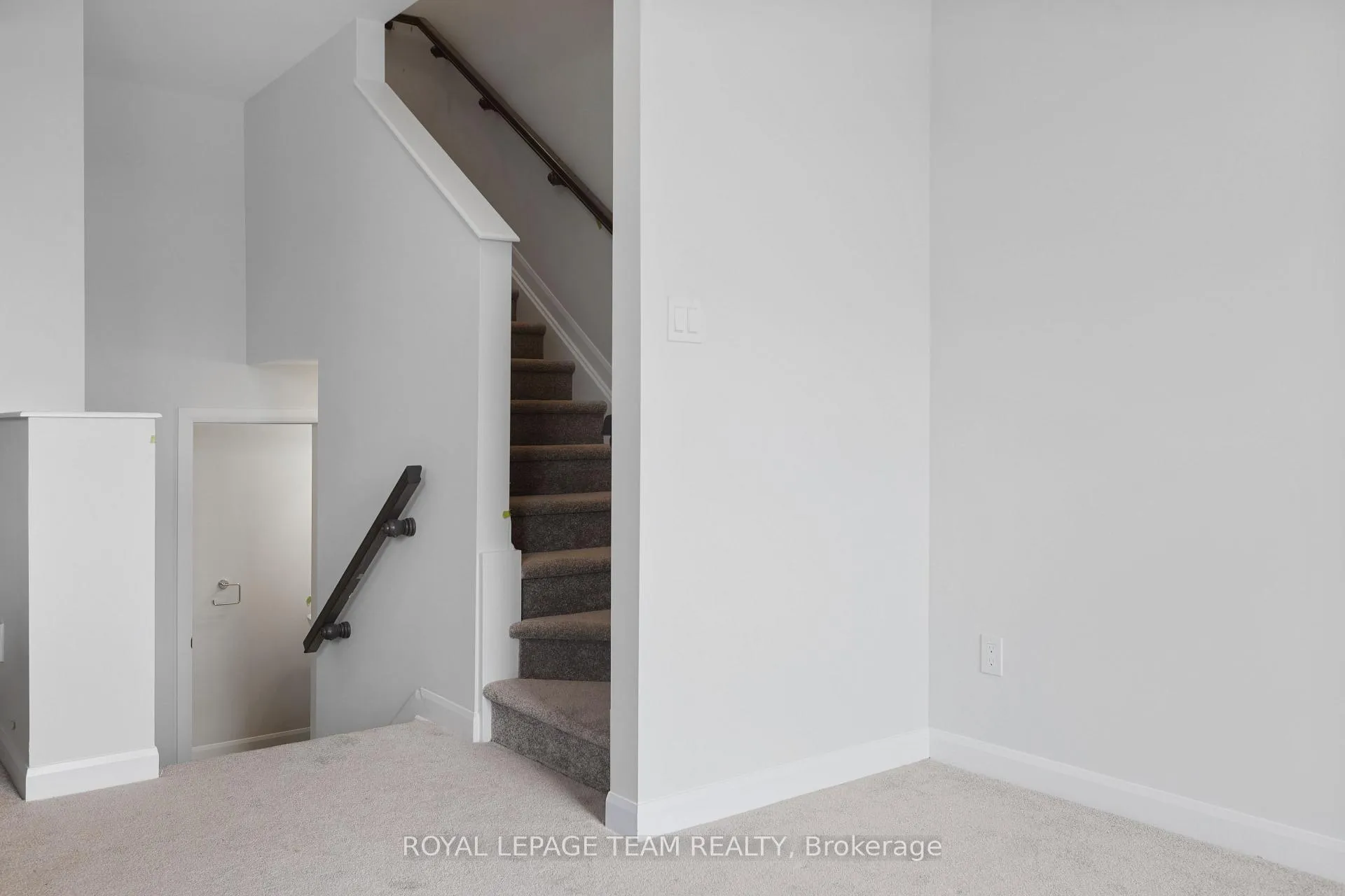 Photo 6 of 47 Cordage Street, Ottawa, Avalon East — HOMEH
