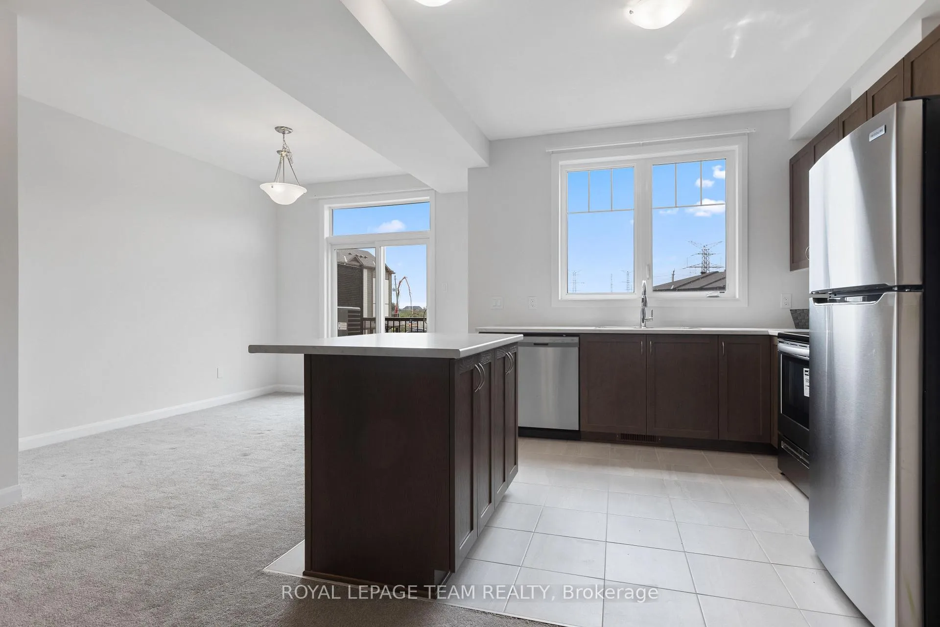 Photo 10 of 47 Cordage Street, Ottawa, Avalon East — HOMEH