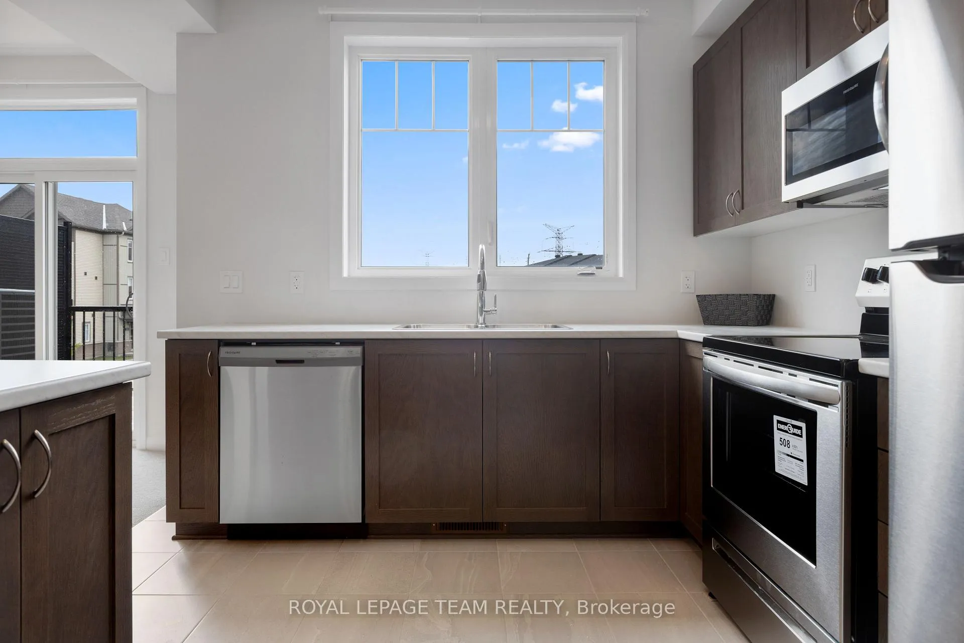 Photo 12 of 47 Cordage Street, Ottawa, Avalon East — HOMEH