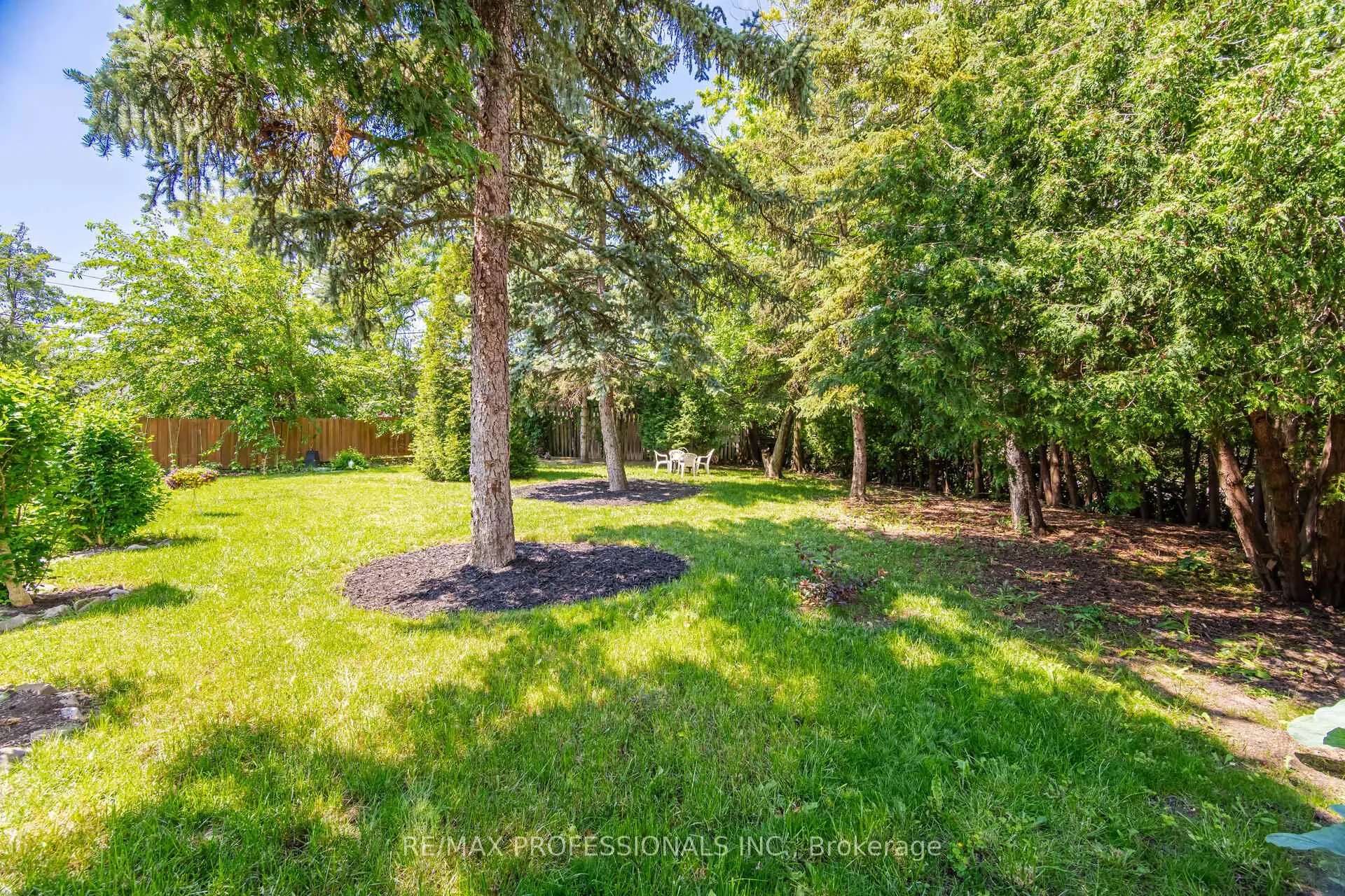 Photo 38 of 74 Ringway Crescent, Etobicoke, Elms-Old Rexdale — HOMEH