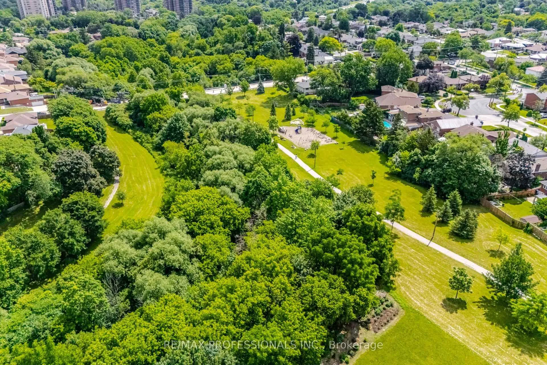 Photo 46 of 74 Ringway Crescent, Etobicoke, Elms-Old Rexdale — HOMEH