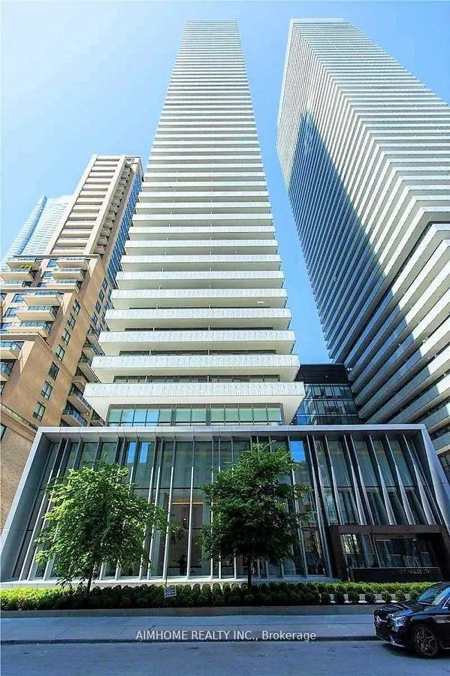 Front of Unit LPH5103, 42 Charles Street