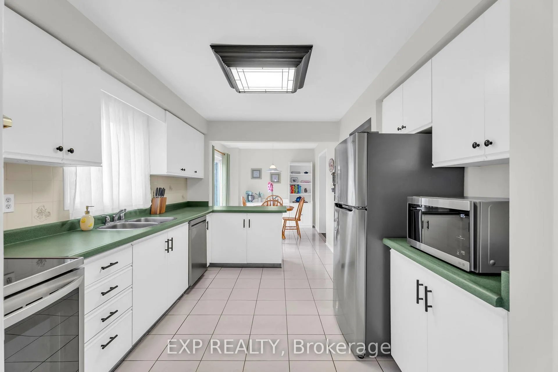Photo 13 of 22 Bristol Avenue, Brampton, Northwood Park — HOMEH