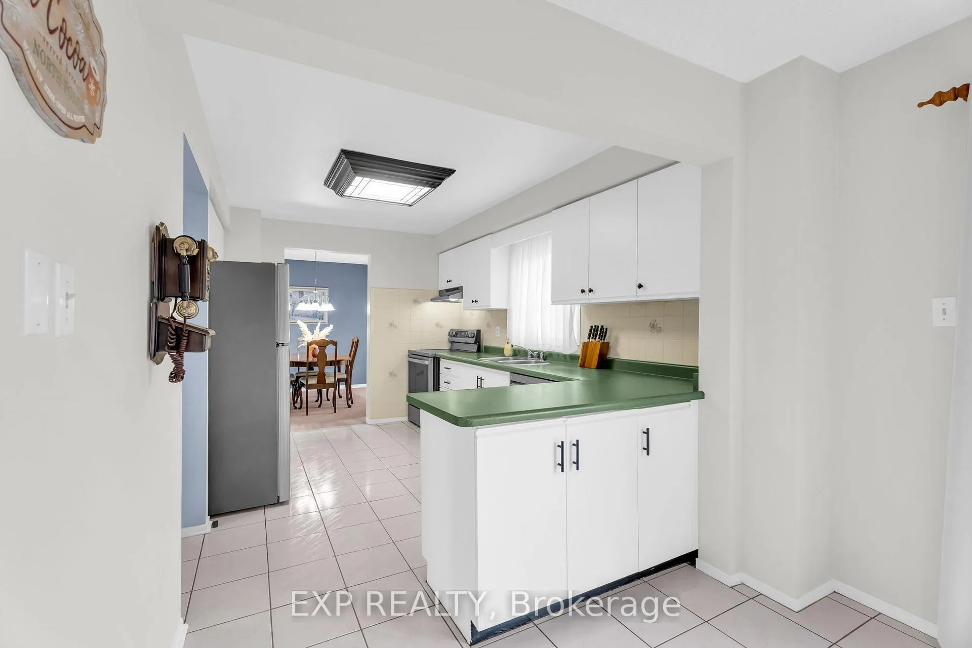 Photo 16 of 22 Bristol Avenue, Brampton, Northwood Park — HOMEH