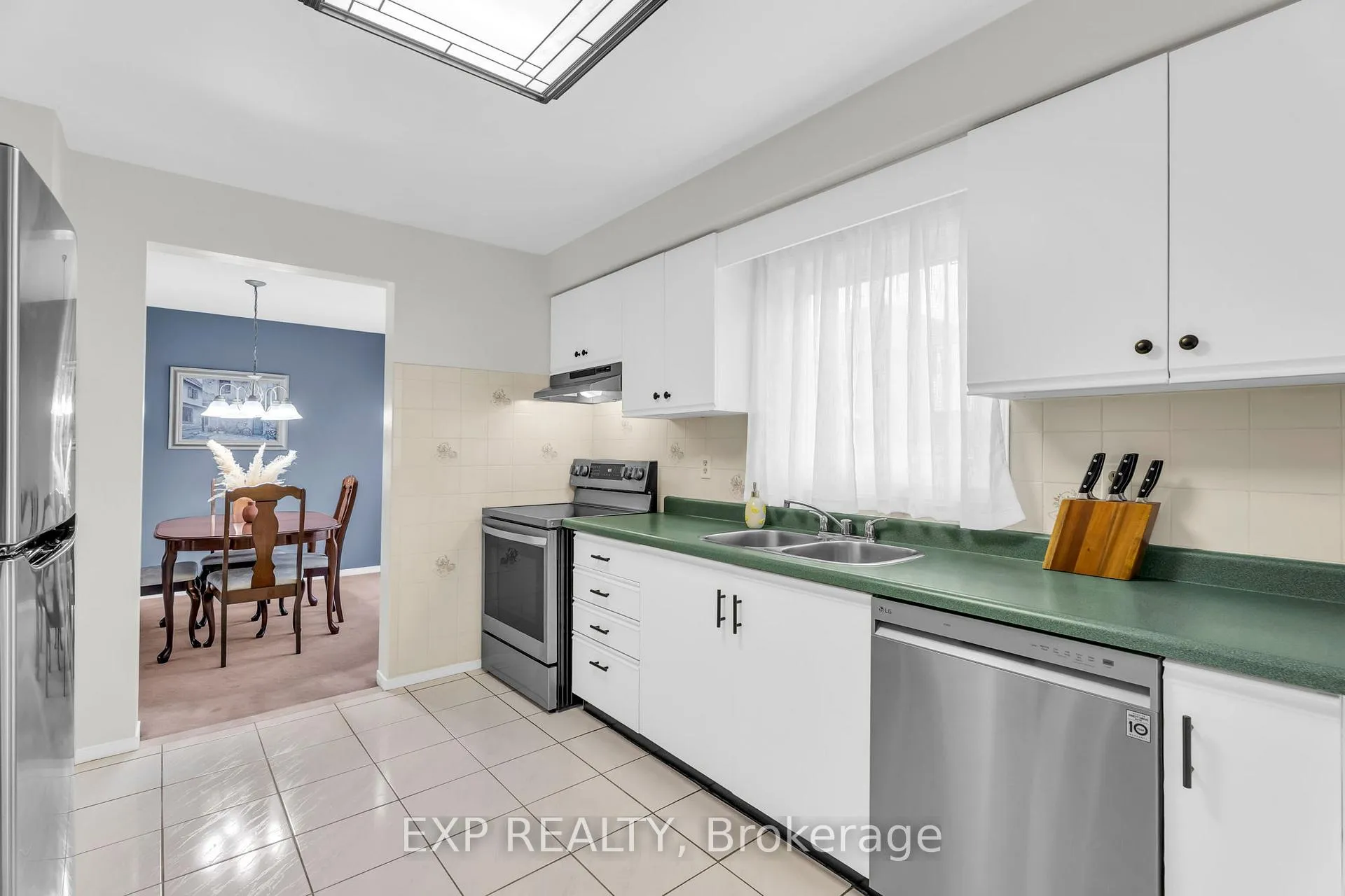Photo 17 of 22 Bristol Avenue, Brampton, Northwood Park — HOMEH