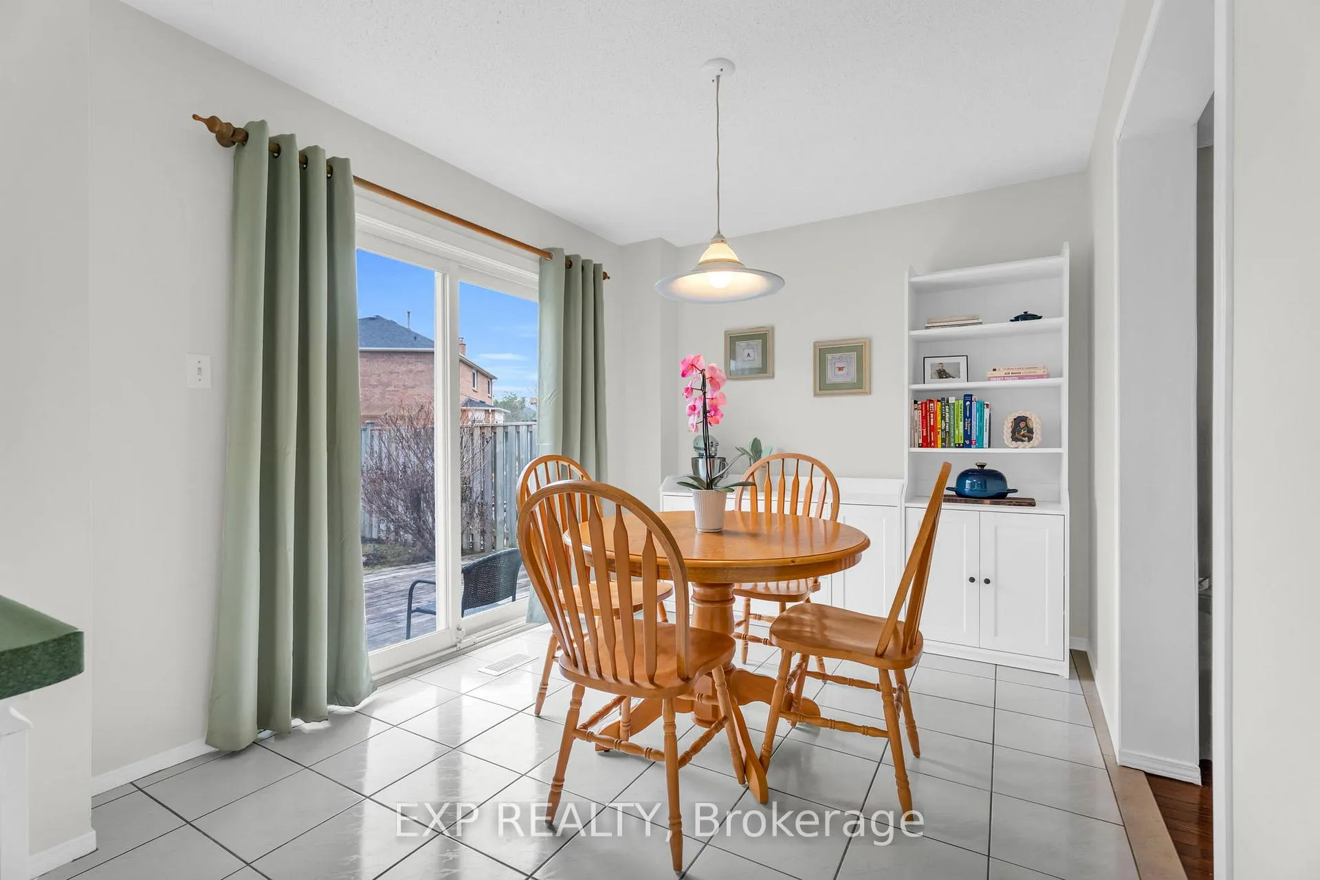 Photo 18 of 22 Bristol Avenue, Brampton, Northwood Park — HOMEH