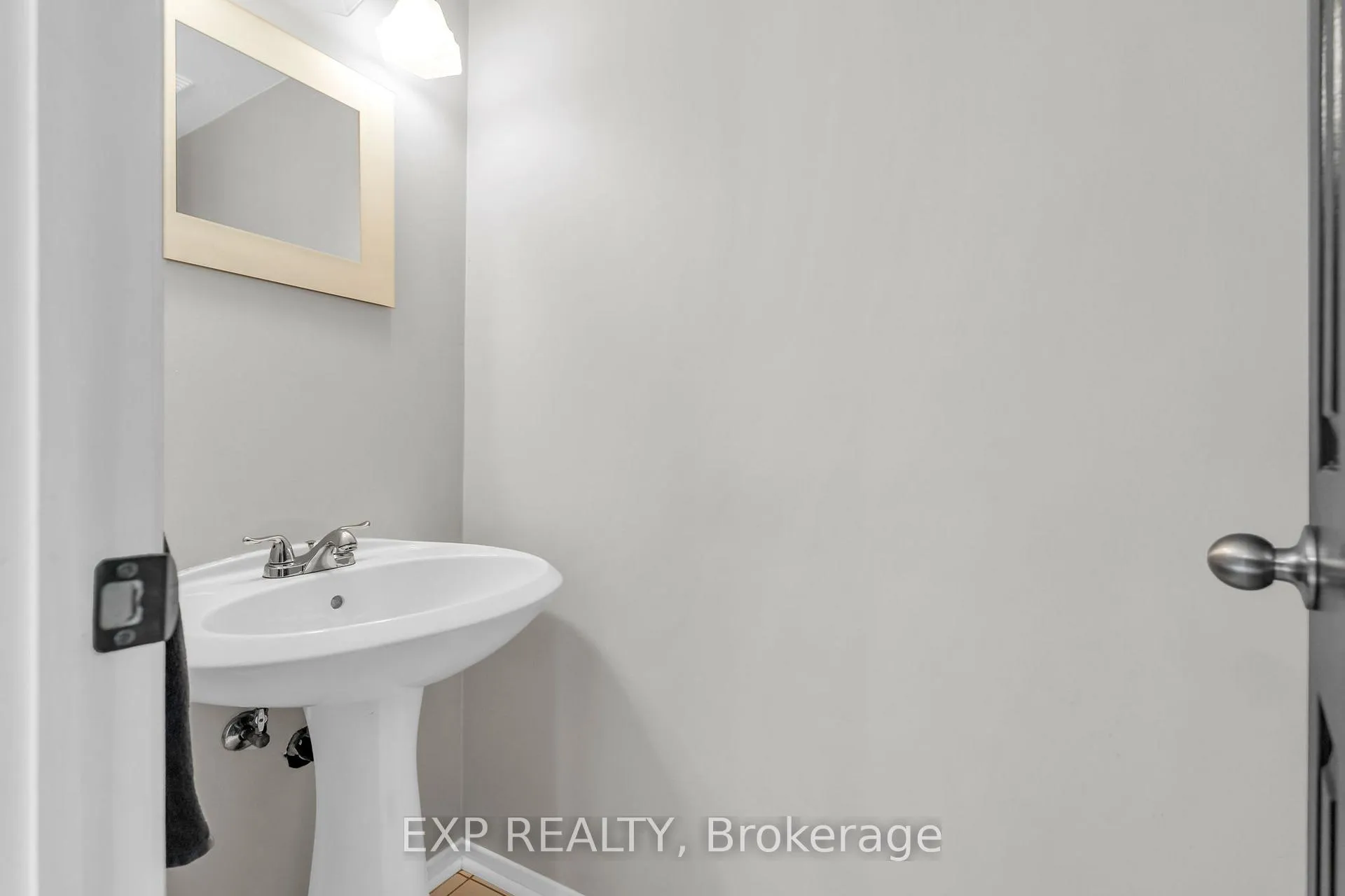 Photo 21 of 22 Bristol Avenue, Brampton, Northwood Park — HOMEH