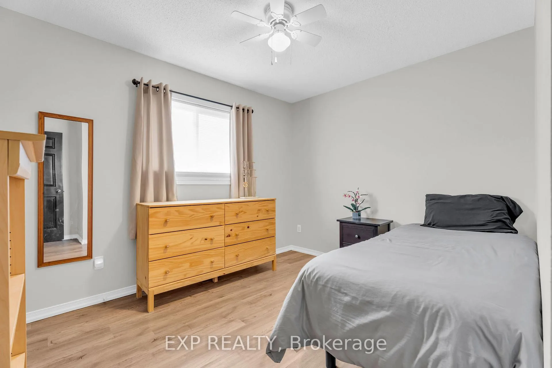 Photo 28 of 22 Bristol Avenue, Brampton, Northwood Park — HOMEH